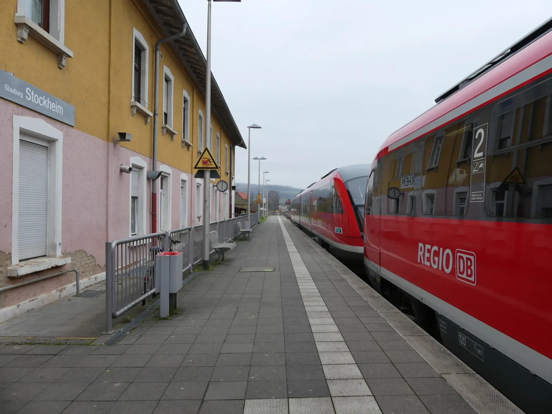 Bahnsteig am Bahnhof Glauburg-Stockheim
