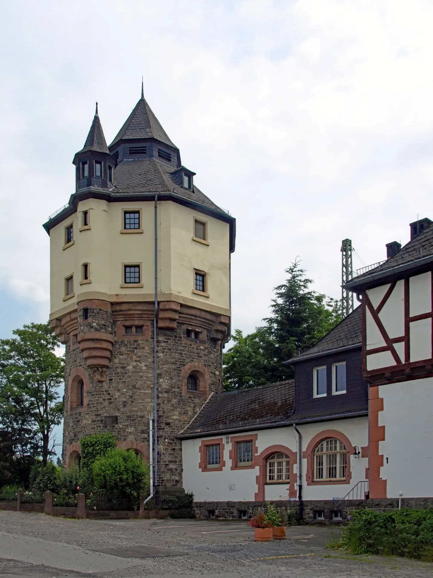 Historischer Wasserturm am Bahnhof Bad Homburg