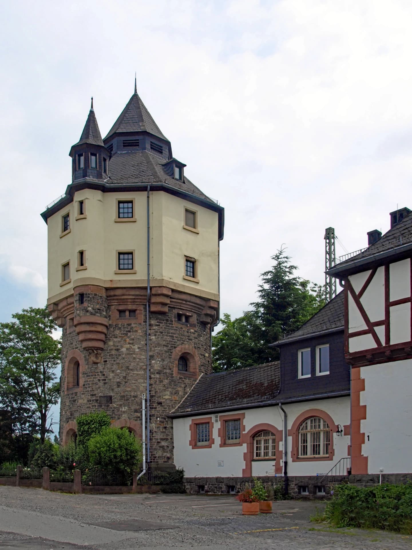 Historischer Wasserturm am Bahnhof Bad Homburg