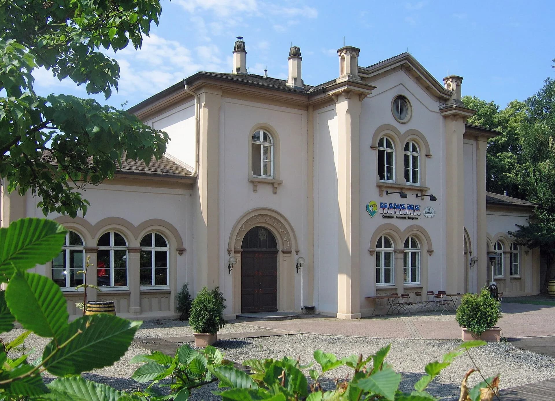 Empfangsgebäude des Bahnhofs Wilhelmsbad in Hanau