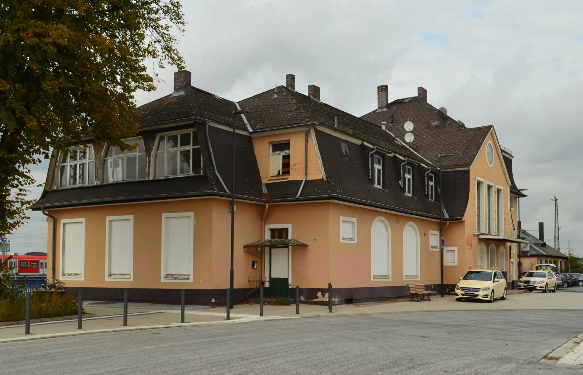 Empfangsgebäude des Bahnhofs Bad Vilbel