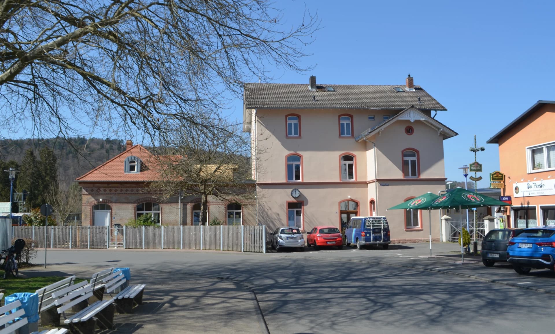 Bahnhofsgebäude in Bad König