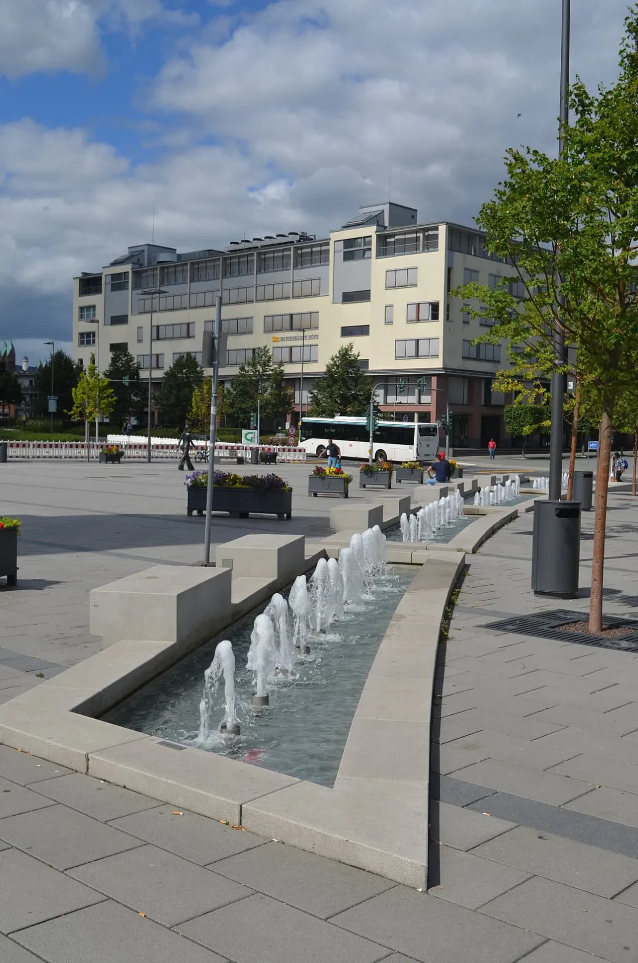 Wasserspiel am Bahnhofsplatz in Bad Homburg