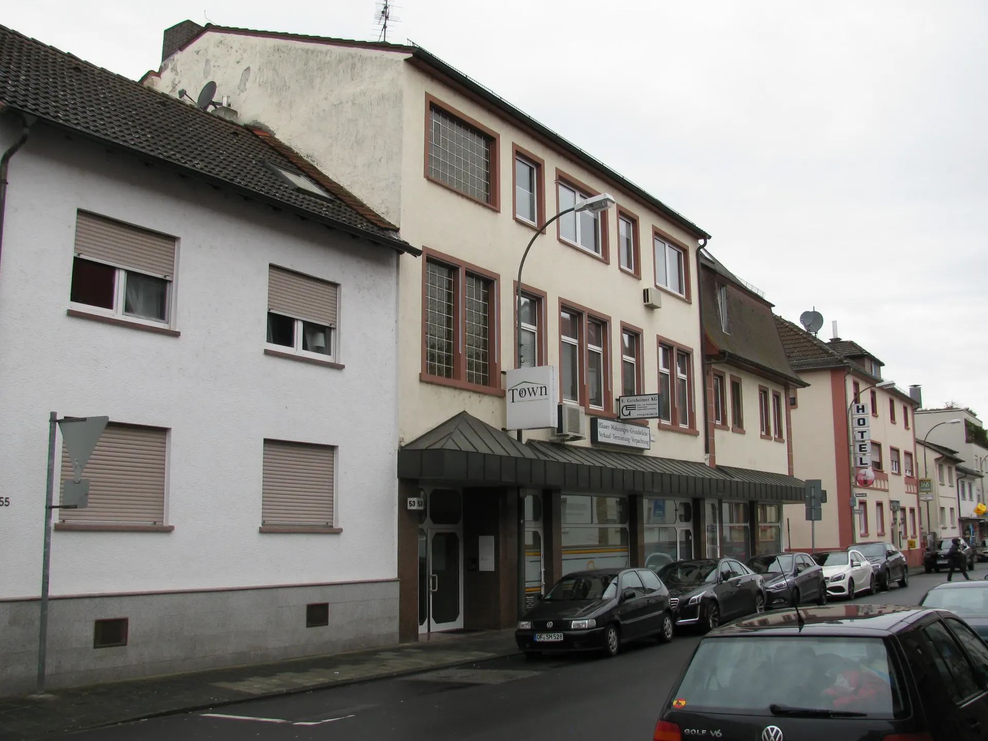 Geschäftshaus in der Bahnhofstraße in Mühlheim am Main