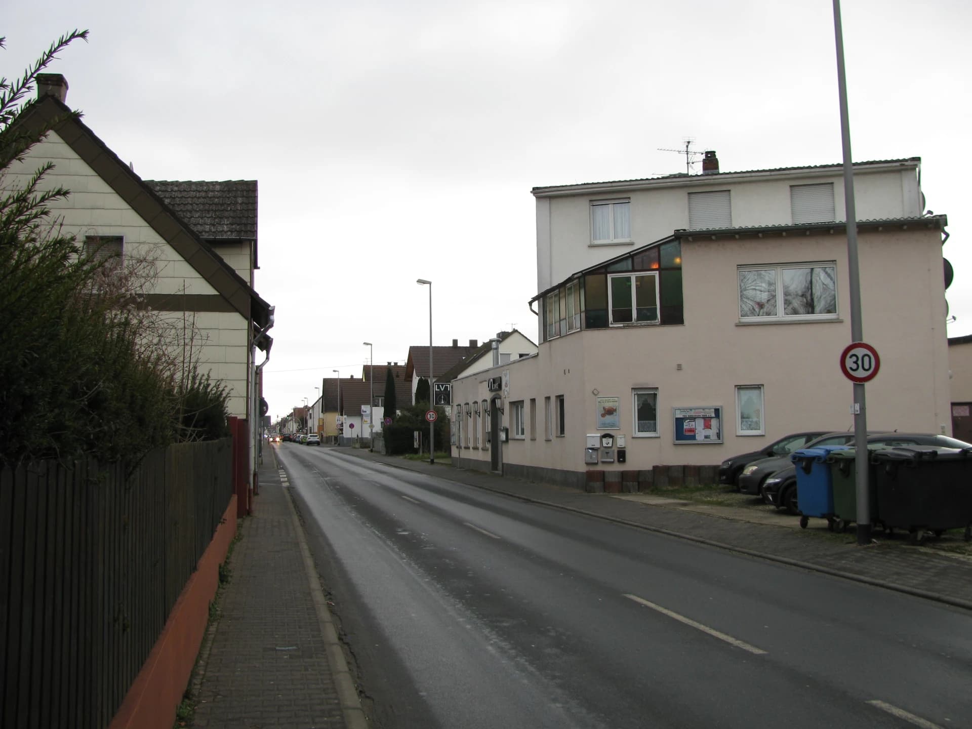 Bahnhofstraße in Eddersheim