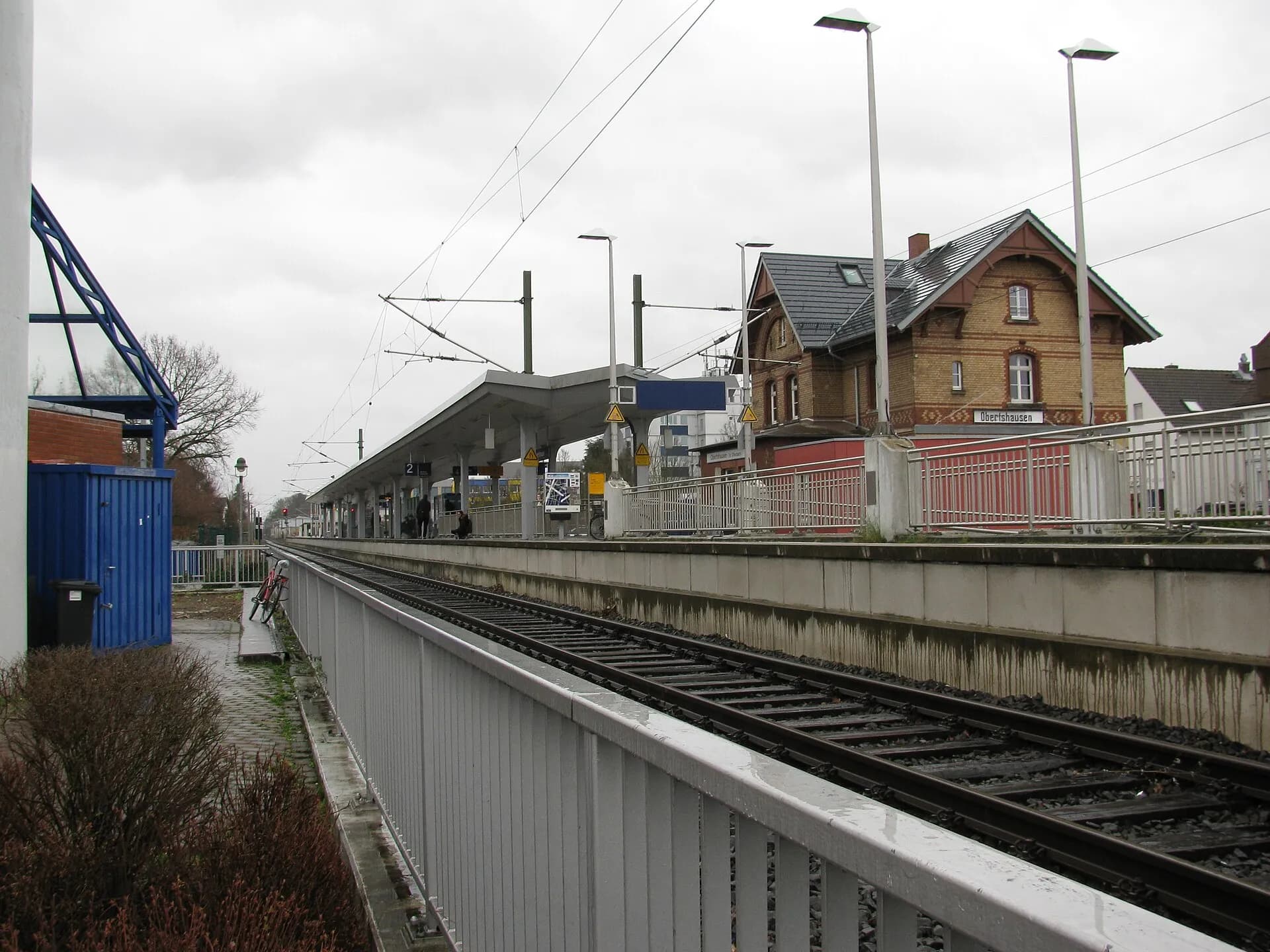 Bahnsteig der S-Bahn-Station Obertshausen