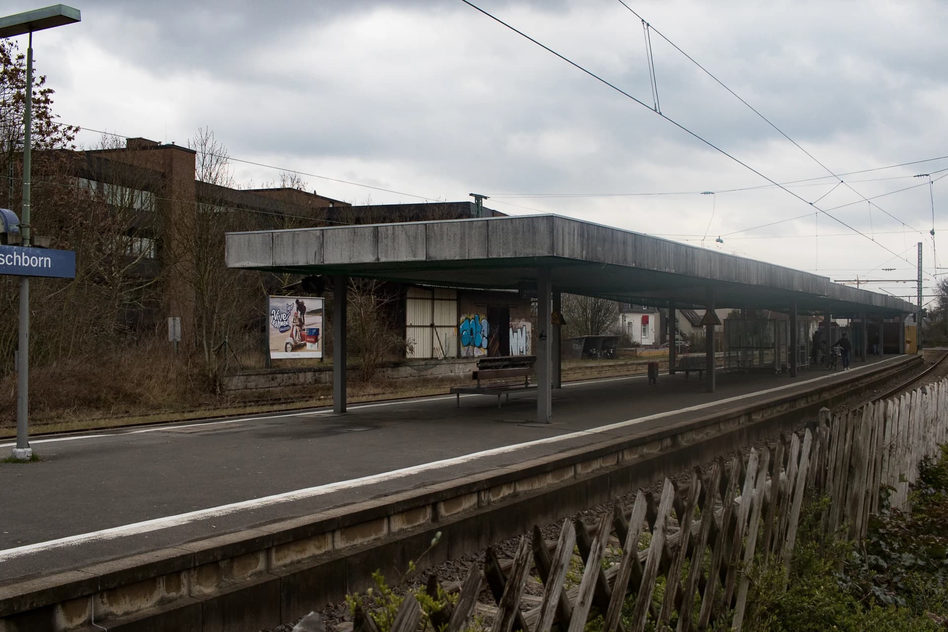 Bahnsteig am Bahnhof Eschborn