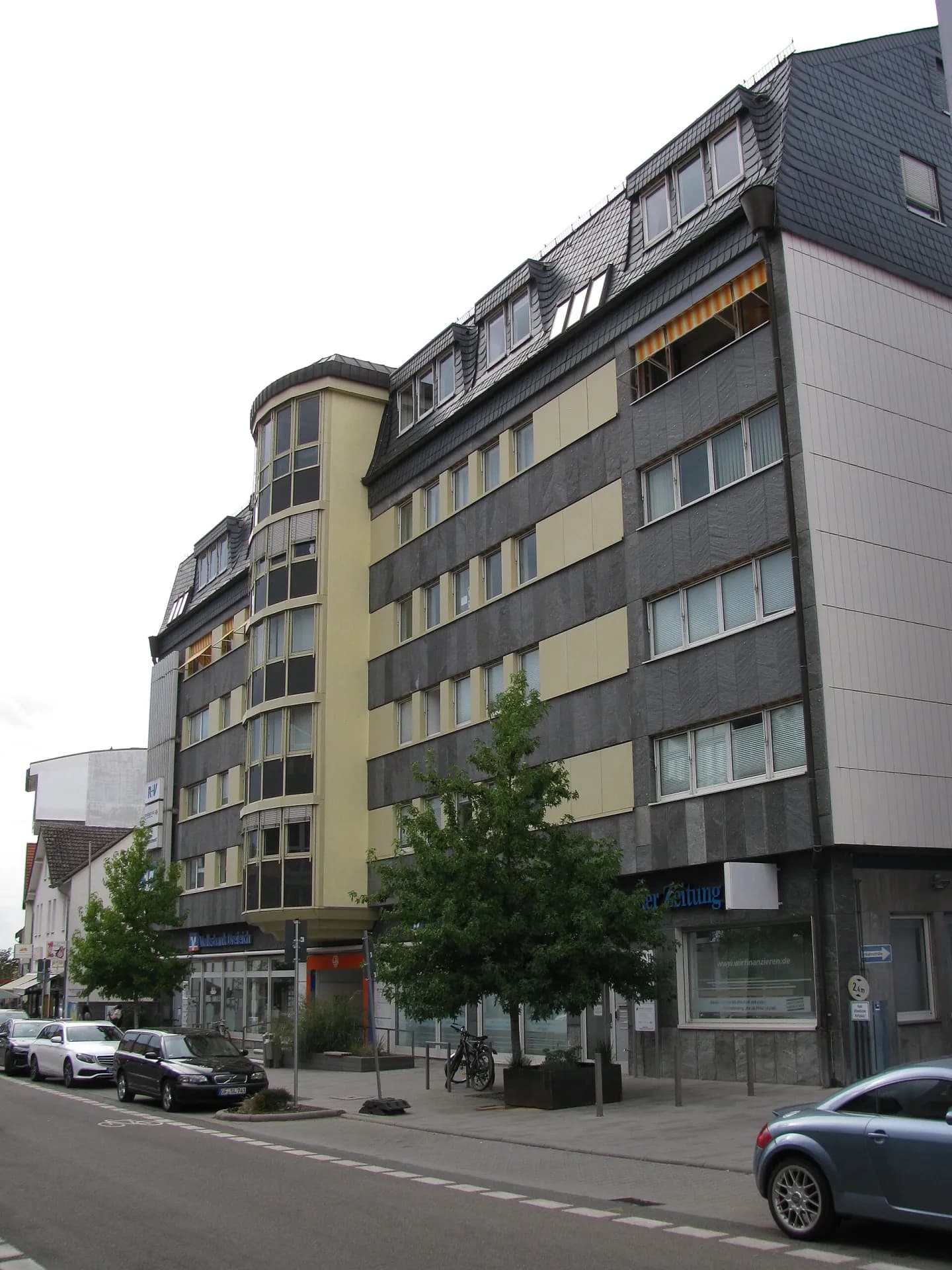 Wohn- und Geschäftshaus in der Bahnstraße 11 in Langen