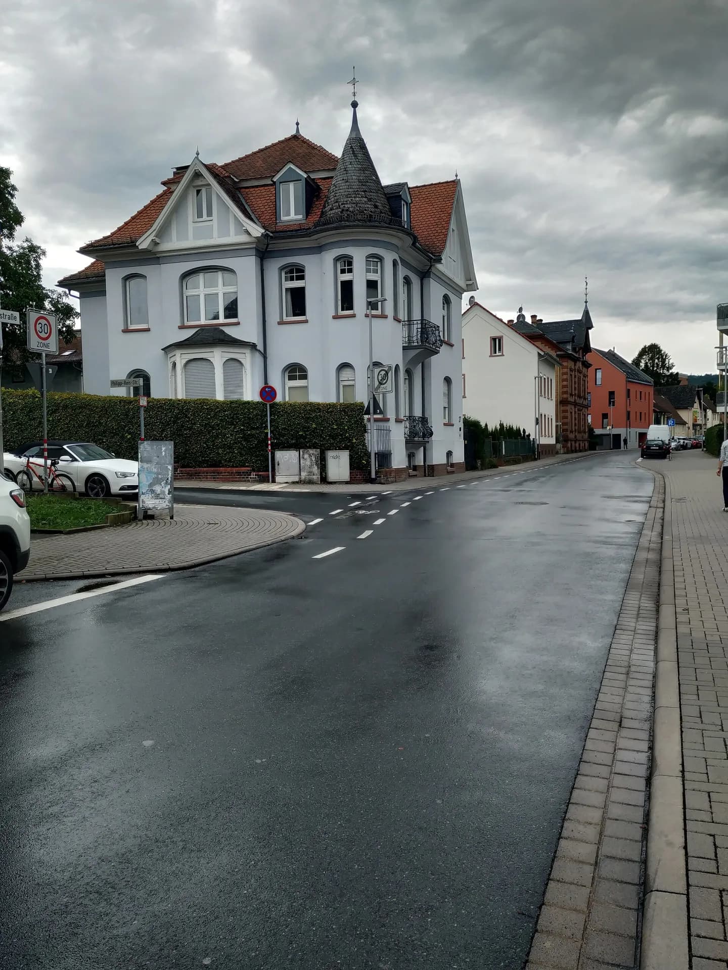 Villa mit Turmaufbau an der Bahnstraße in Friedrichsdorf