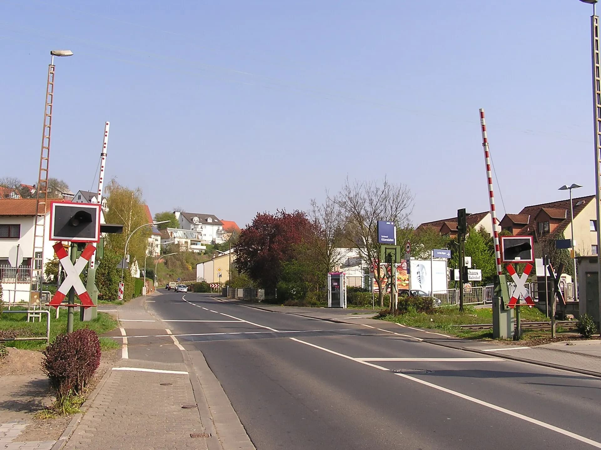 Bahnübergang der Niddertalbahn in Kilianstädten in Schöneck