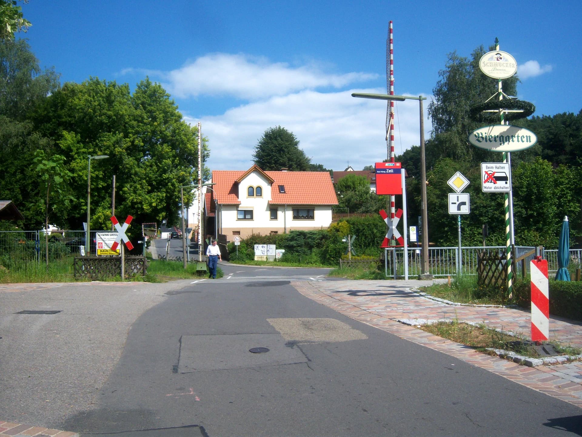 Bahnübergang im Ortsteil Zell in Bad König