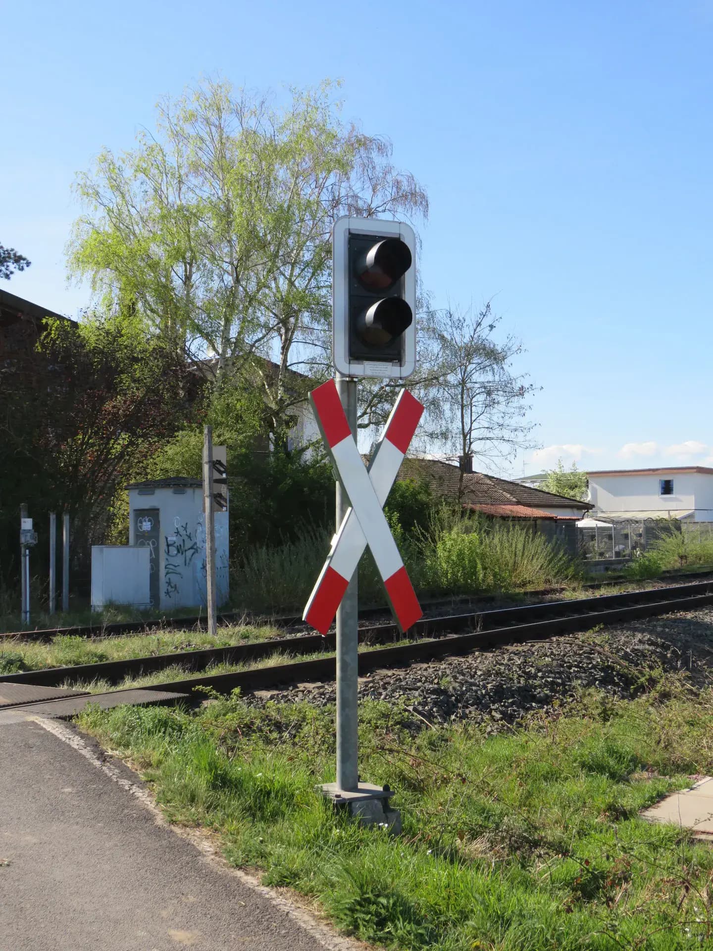 Bahnübergang mit Andreaskreuz in Eppertshausen