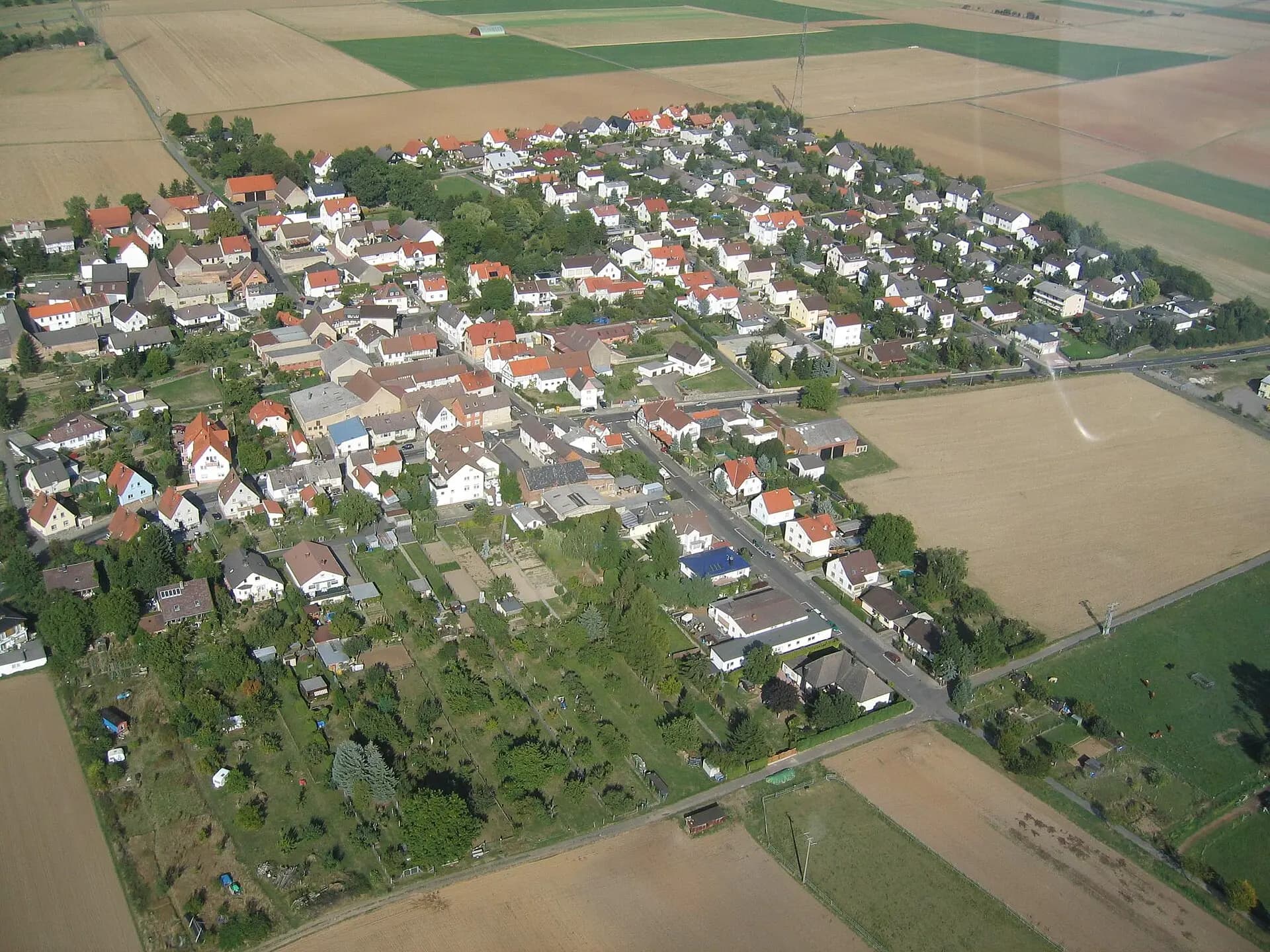 Luftbild des Stadtteils Bauernheim in Friedberg (Hessen)