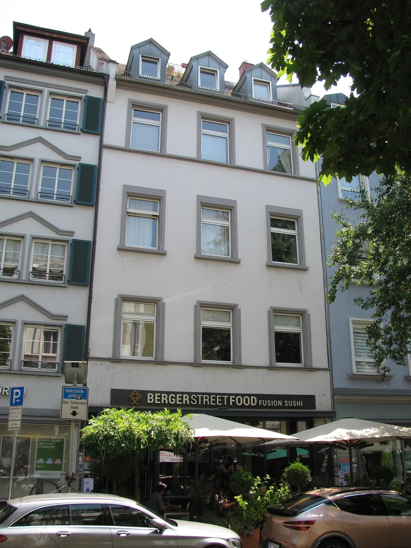 Gastronomie in einem Altbau an der Berger Straße im Frankfurter Nordend