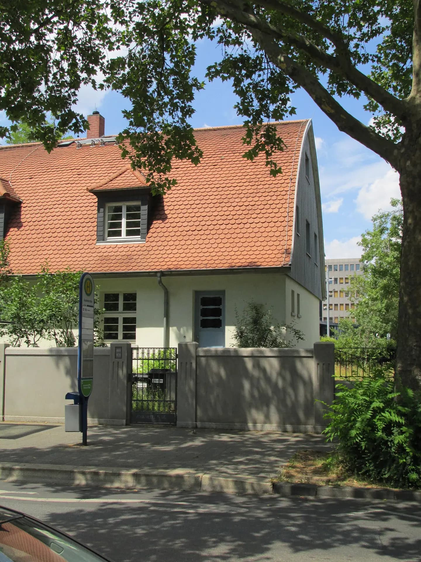 Landhaus Bettinastraße 105 in Offenbach