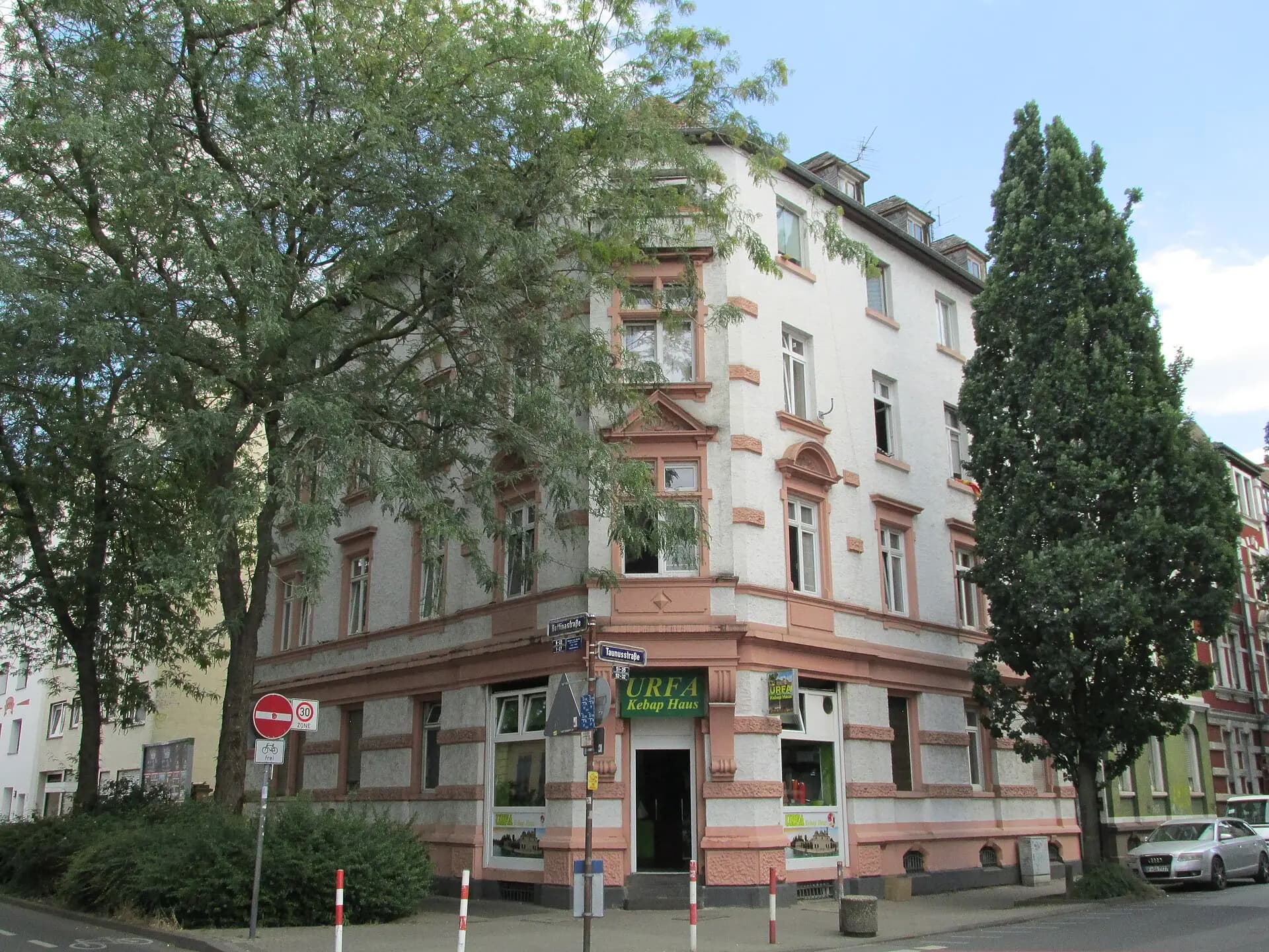 Eckhaus Bettinastraße 22 in Offenbach