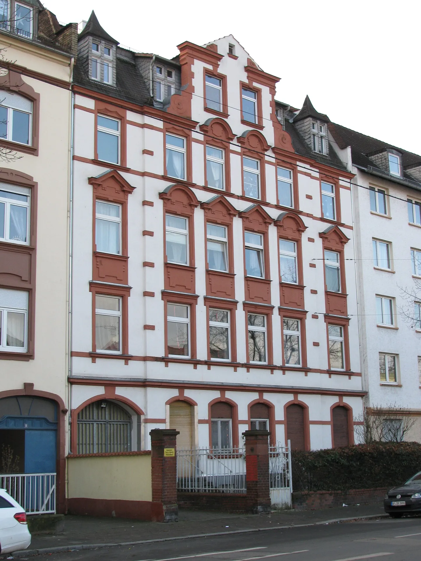 Jugendstilfassade Bieberer Straße 109 in Offenbach-Lindenfeld