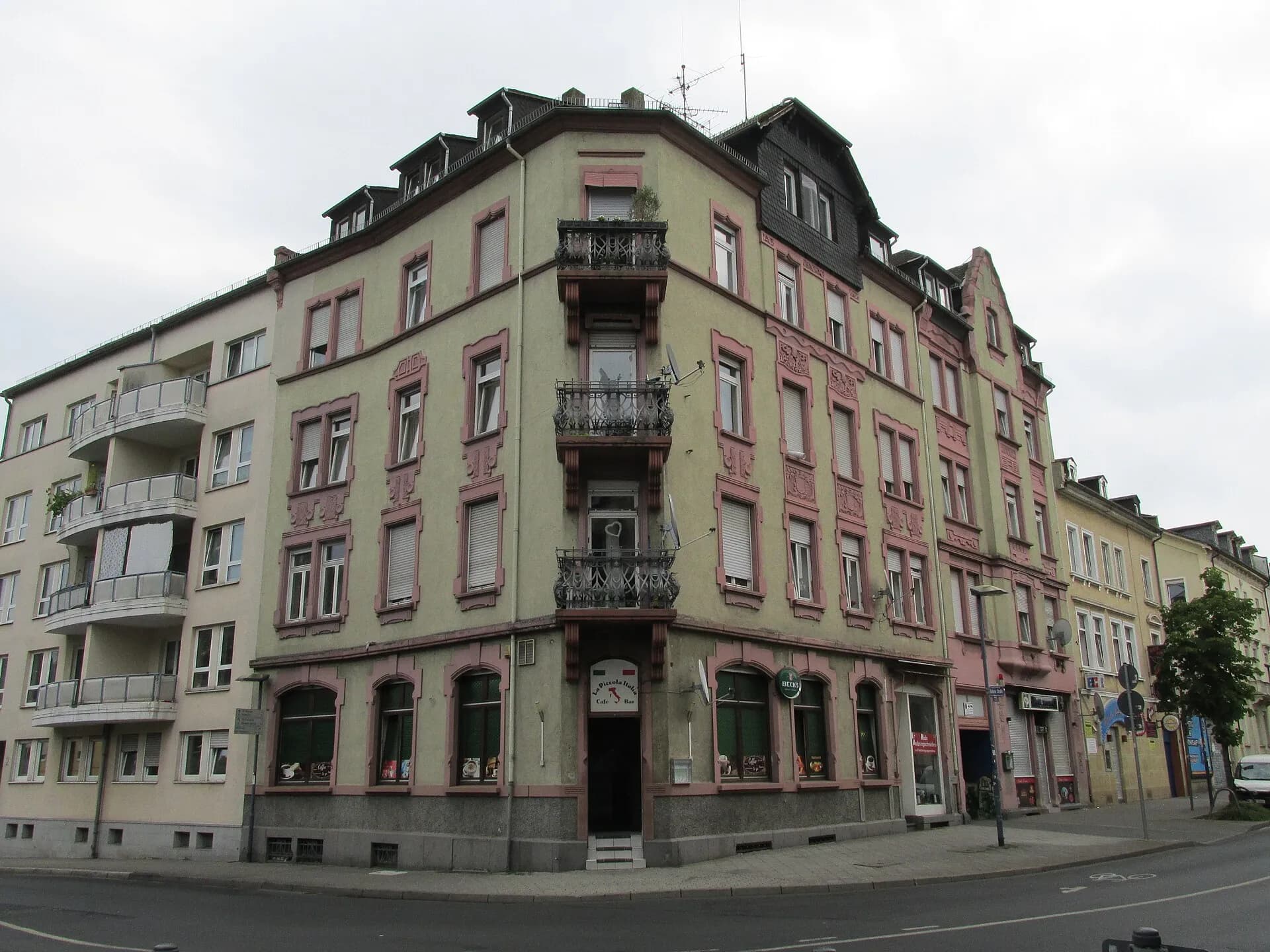 Gründerzeitliches Eckhaus Bieberer Straße 52 im Mathildenviertel in Offenbach