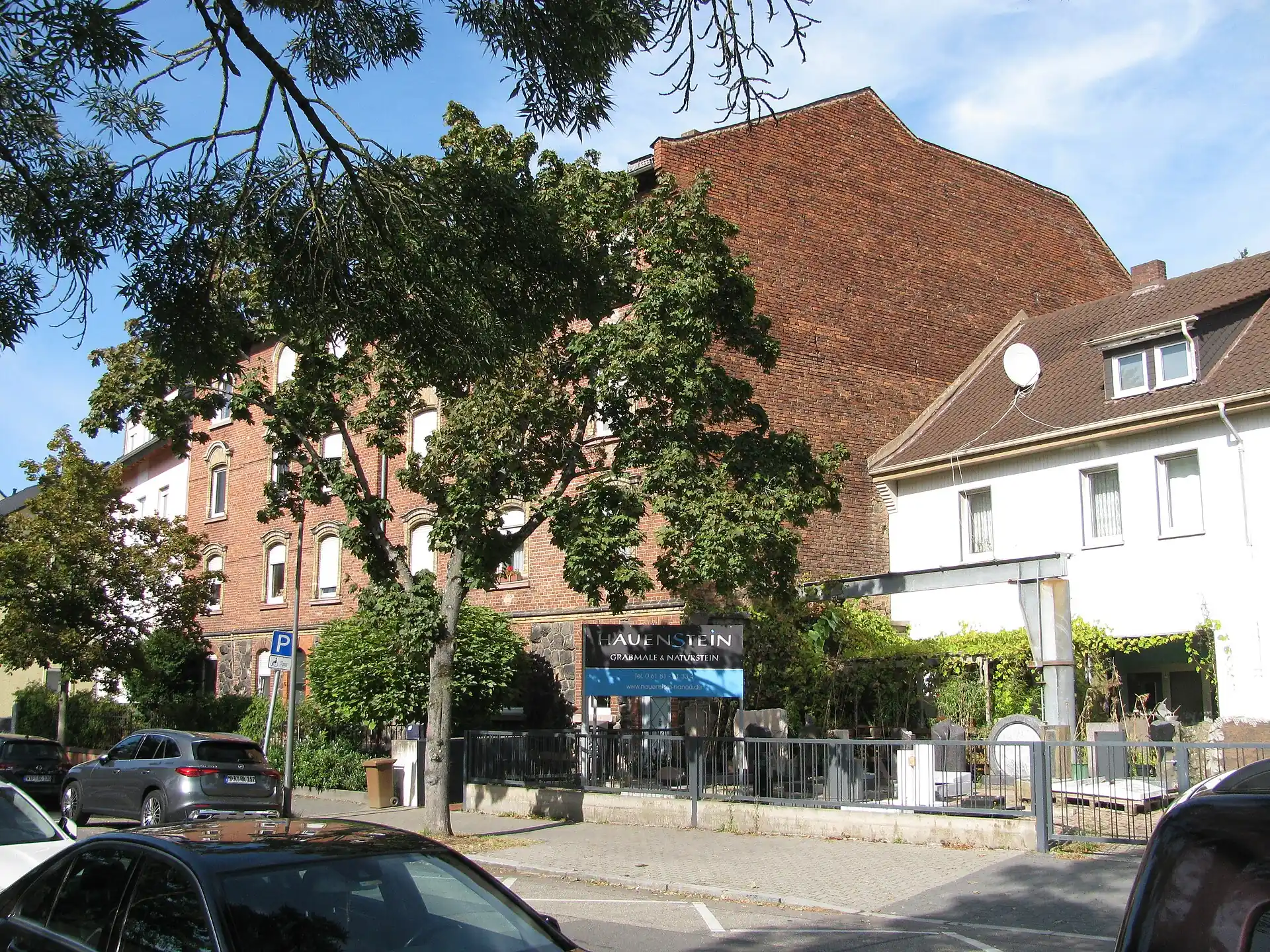 Backsteinhäuser an der Ecke Birkenhainer Straße in Hanau