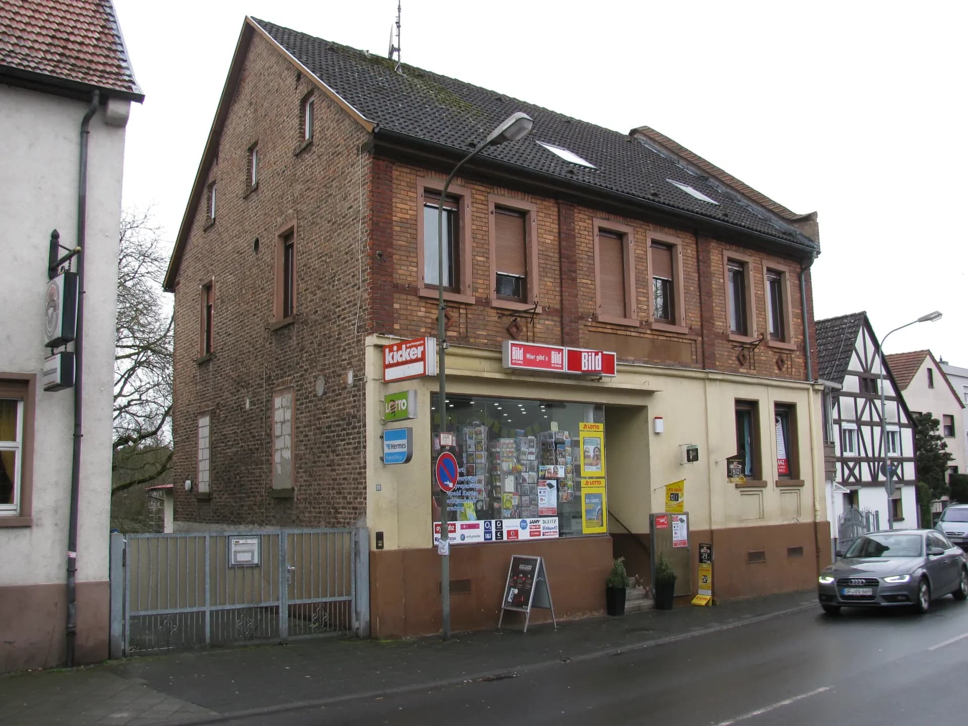 Backsteinhaus an der Bischof-Ketteler-Straße in Lämmerspiel in Mühlheim am Main