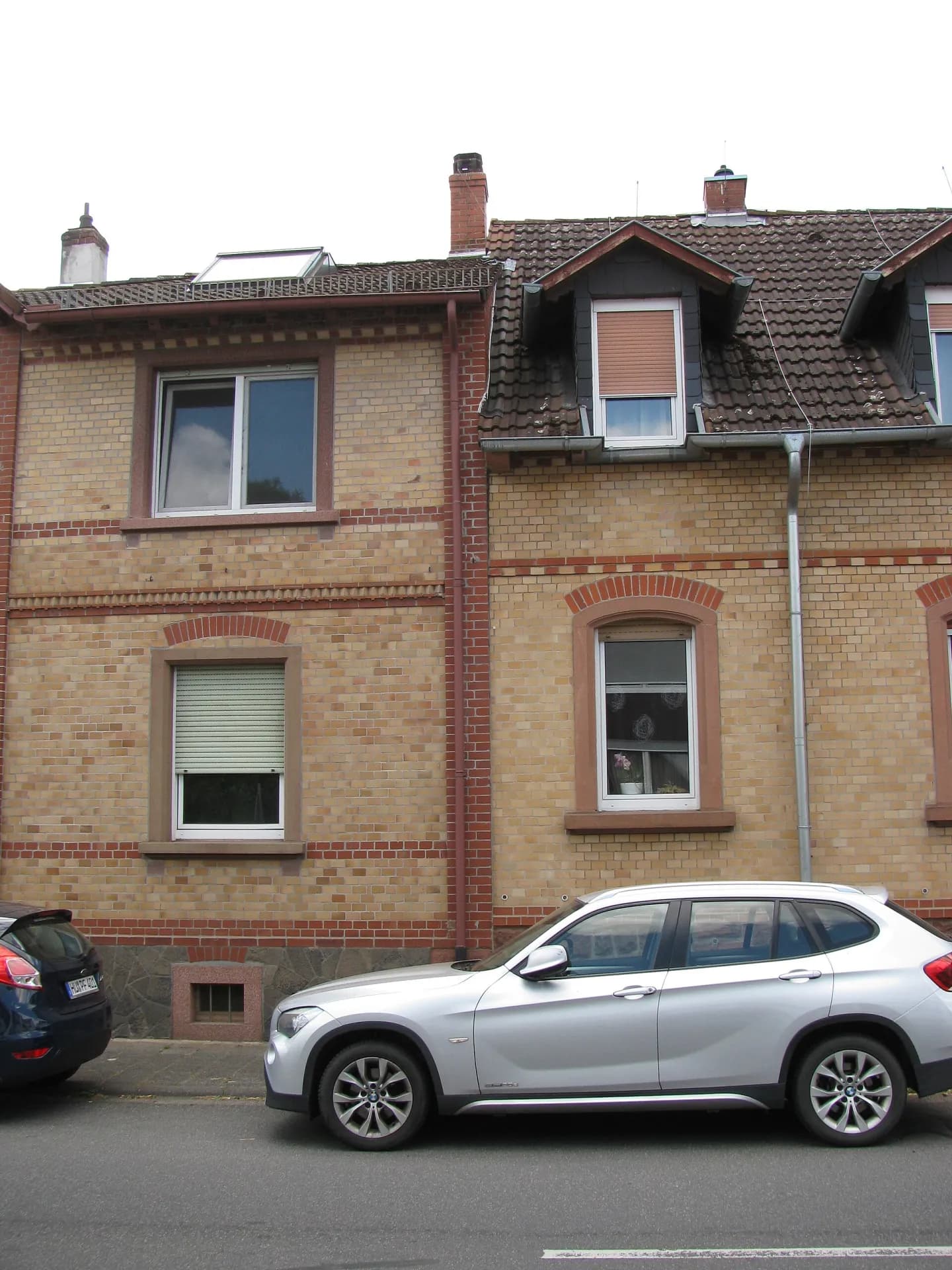 Klinkerfassade an der Berger Straße in Maintal-Bischofsheim