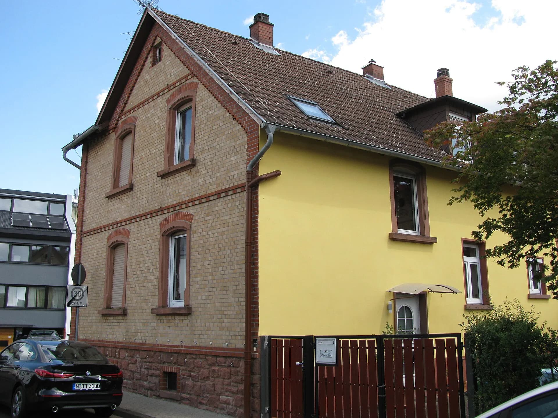 Giebelansicht des Hauses Berger Straße 13 in Maintal-Bischofsheim