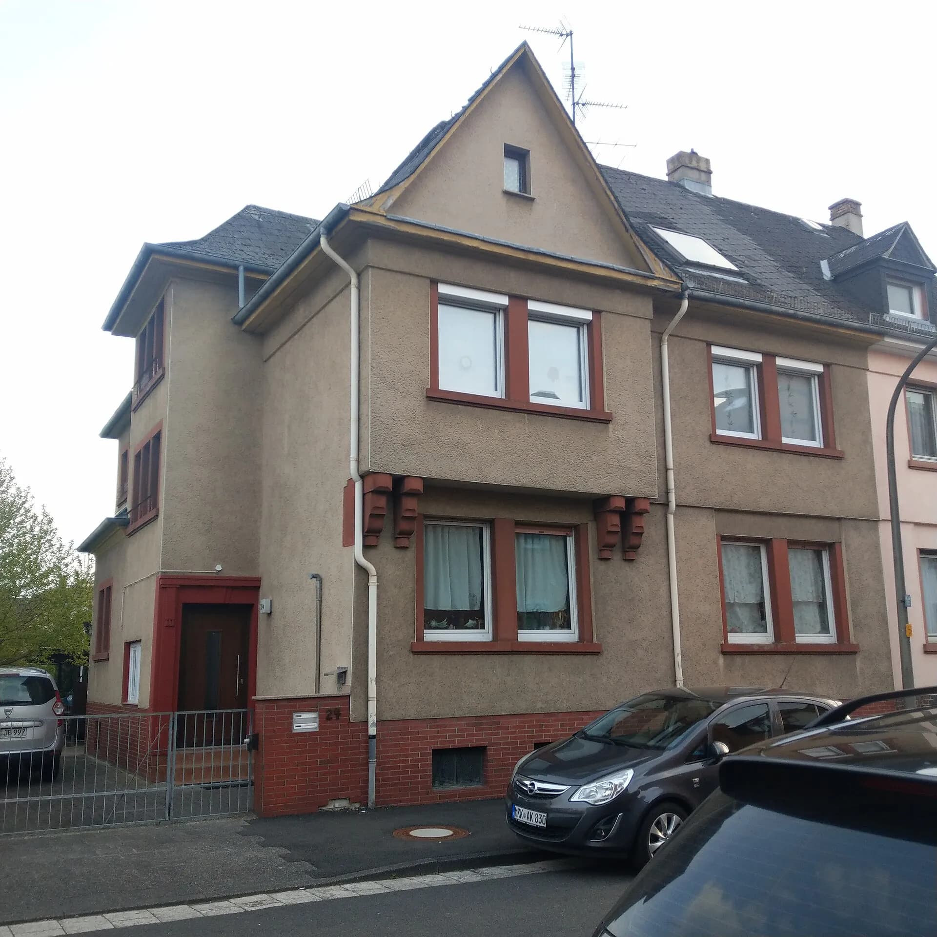 Wohnhaus mit Erker Hochstädter Straße 24 in Maintal-Bischofsheim