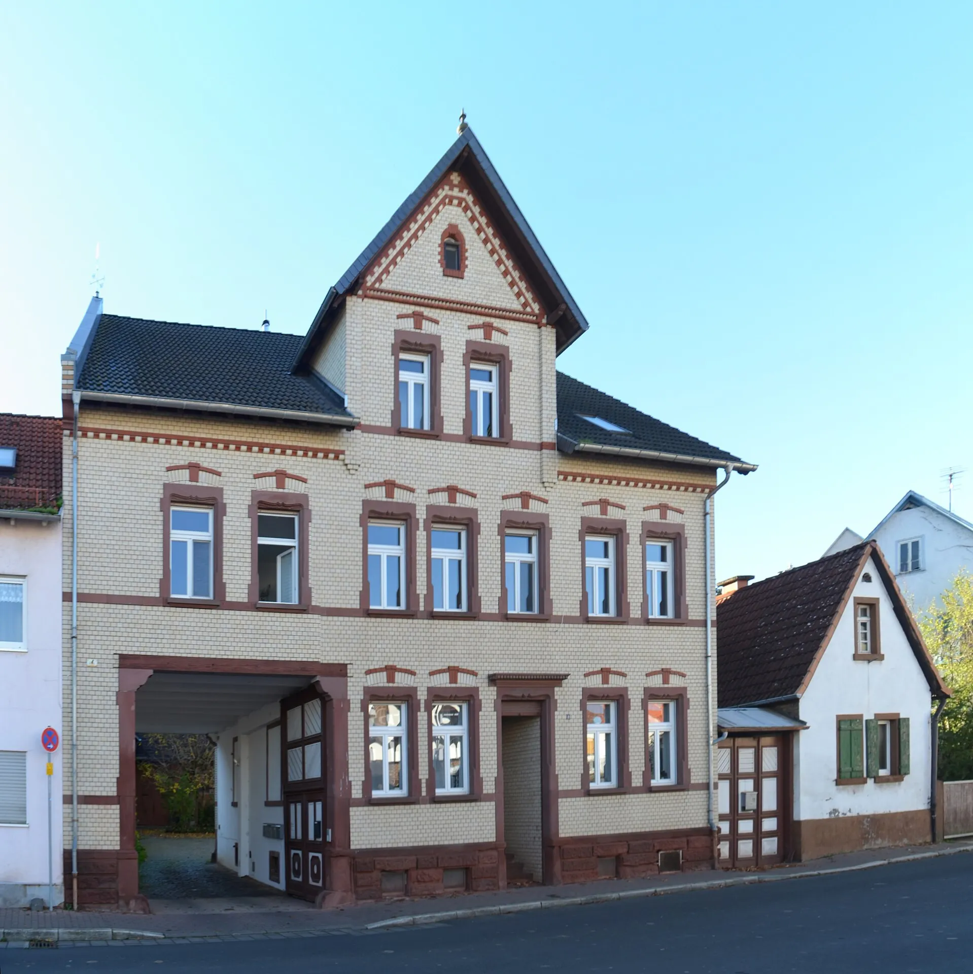 Wohnhaus Bischofsheimer Straße 9-11 in Maintal-Hochstadt