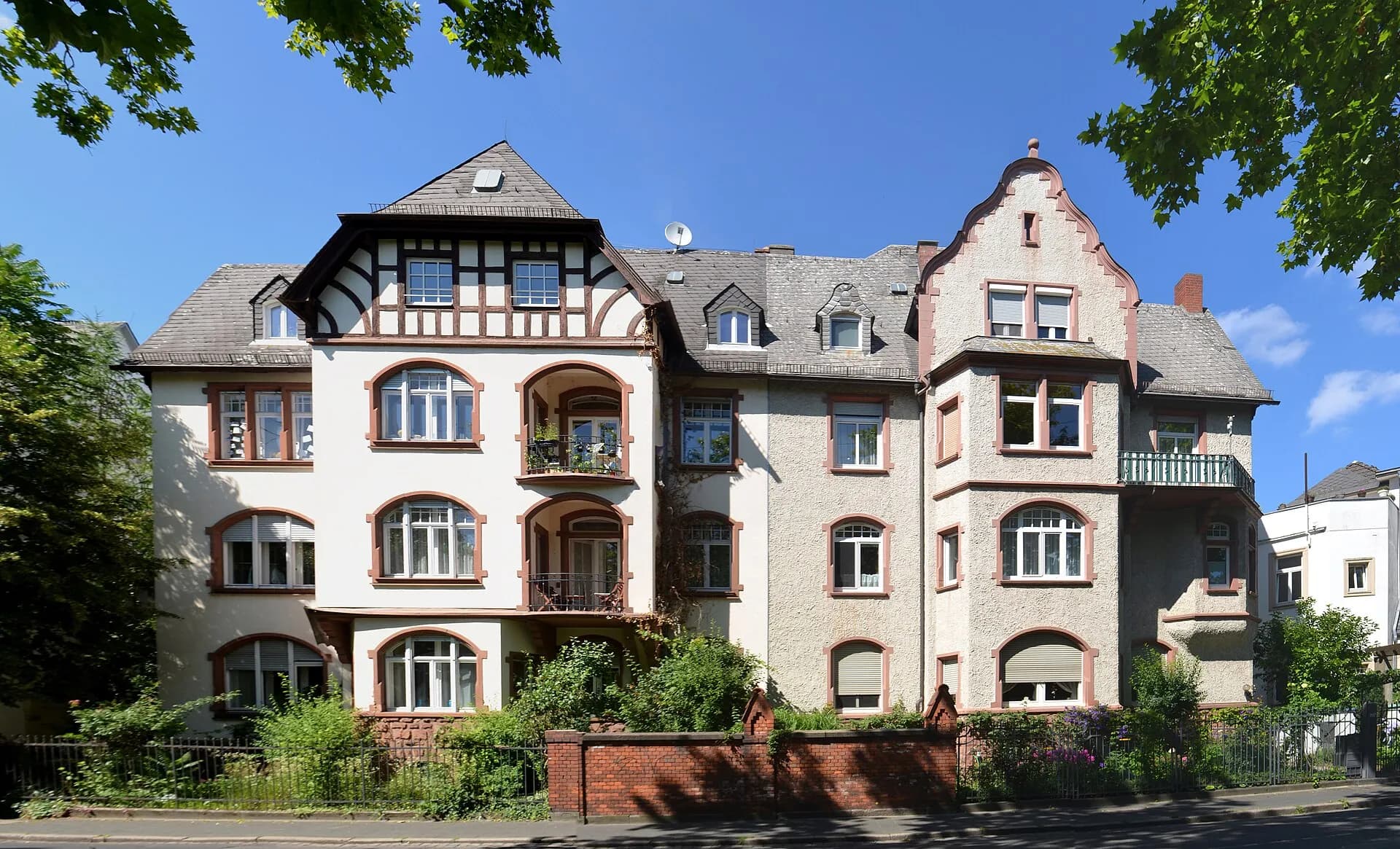 Wohnhäuser Bismarckstraße 207 und 209 in Offenbach-Westend