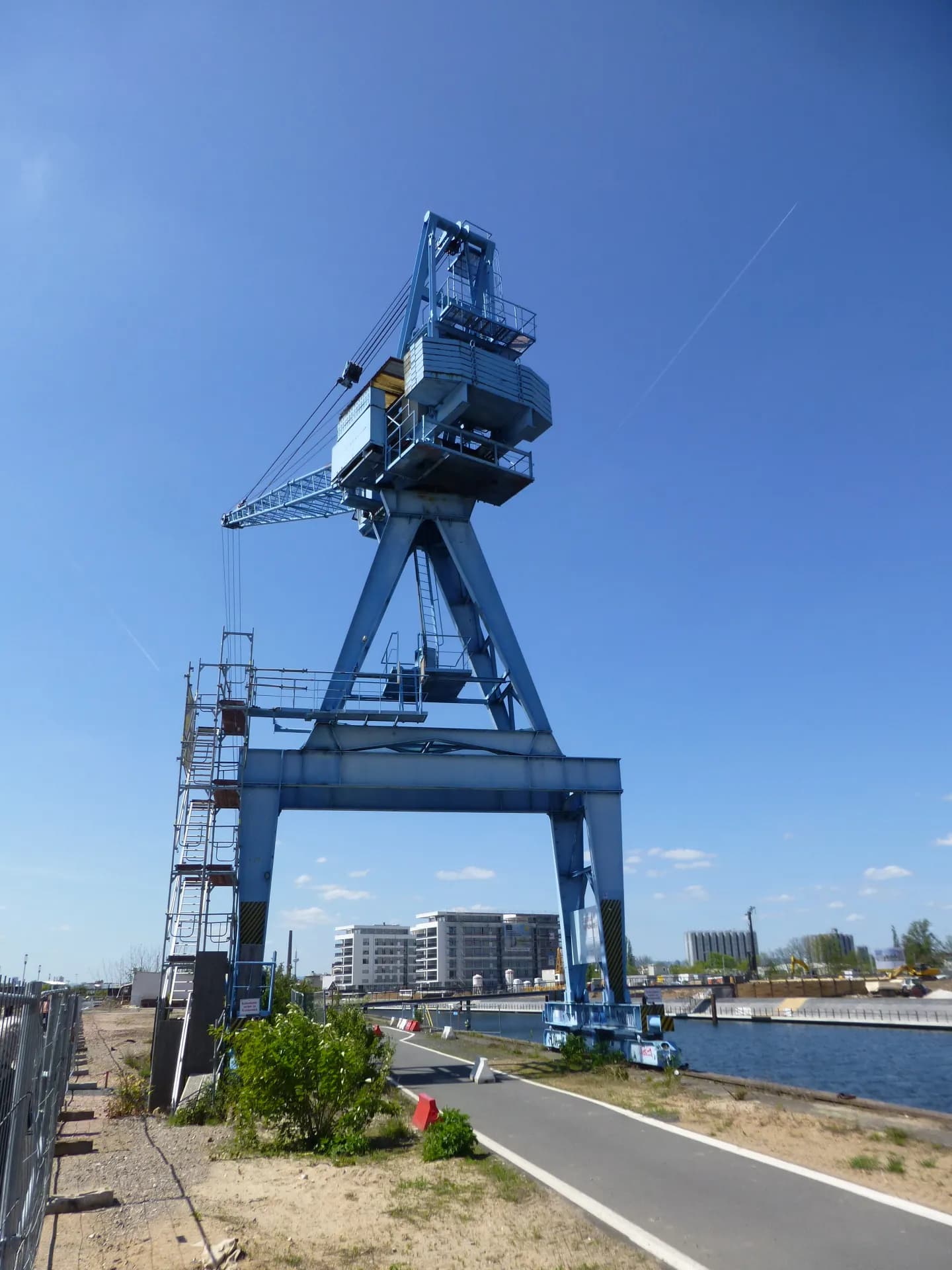 Blauer Kran in Offenbach-Hafen