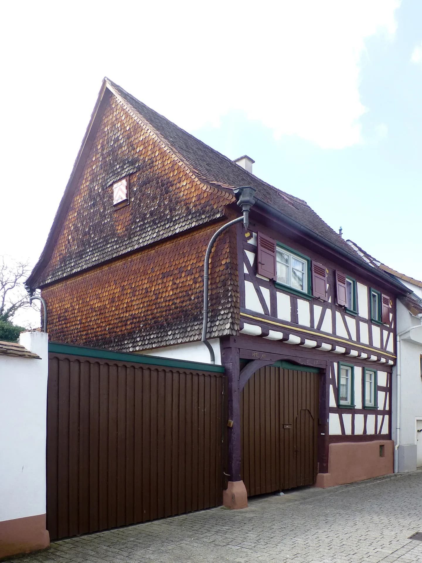 Fachwerkhaus mit Hoftor in der Blaugasse 6 in Babenhausen