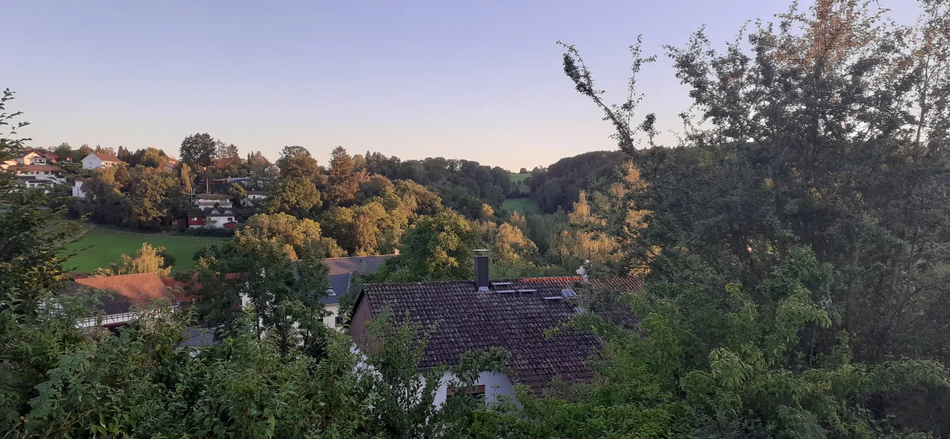 Herbstlicher Blick über Hassenroth in Höchst im Odenwald