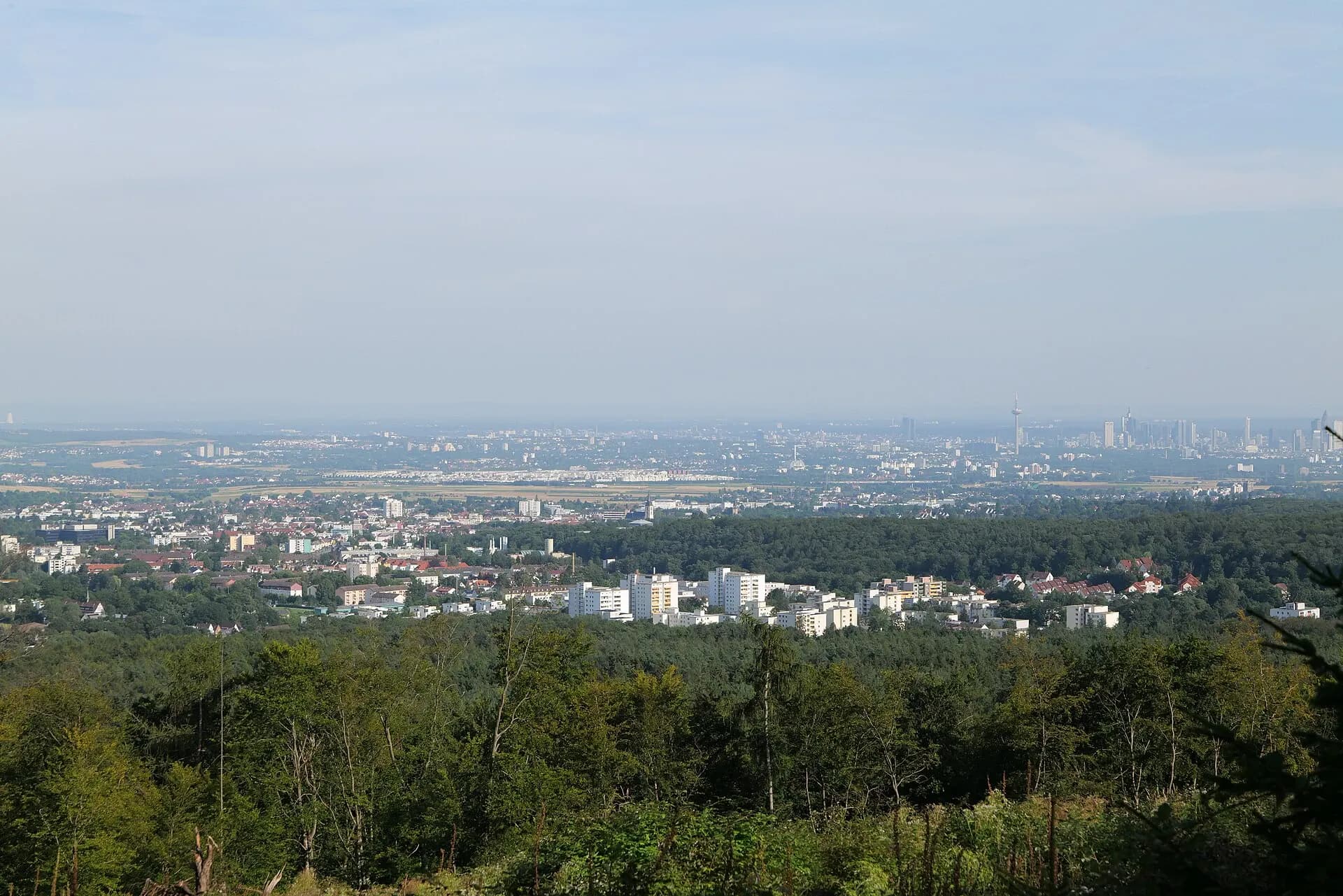 Blick von der Schönen Aussicht über das Vortaunus-Vorland bei Oberursel-Oberstedten