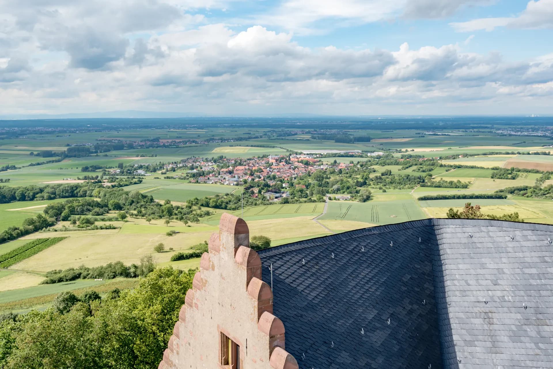Blick von der Veste Otzberg nach Lengfeld
