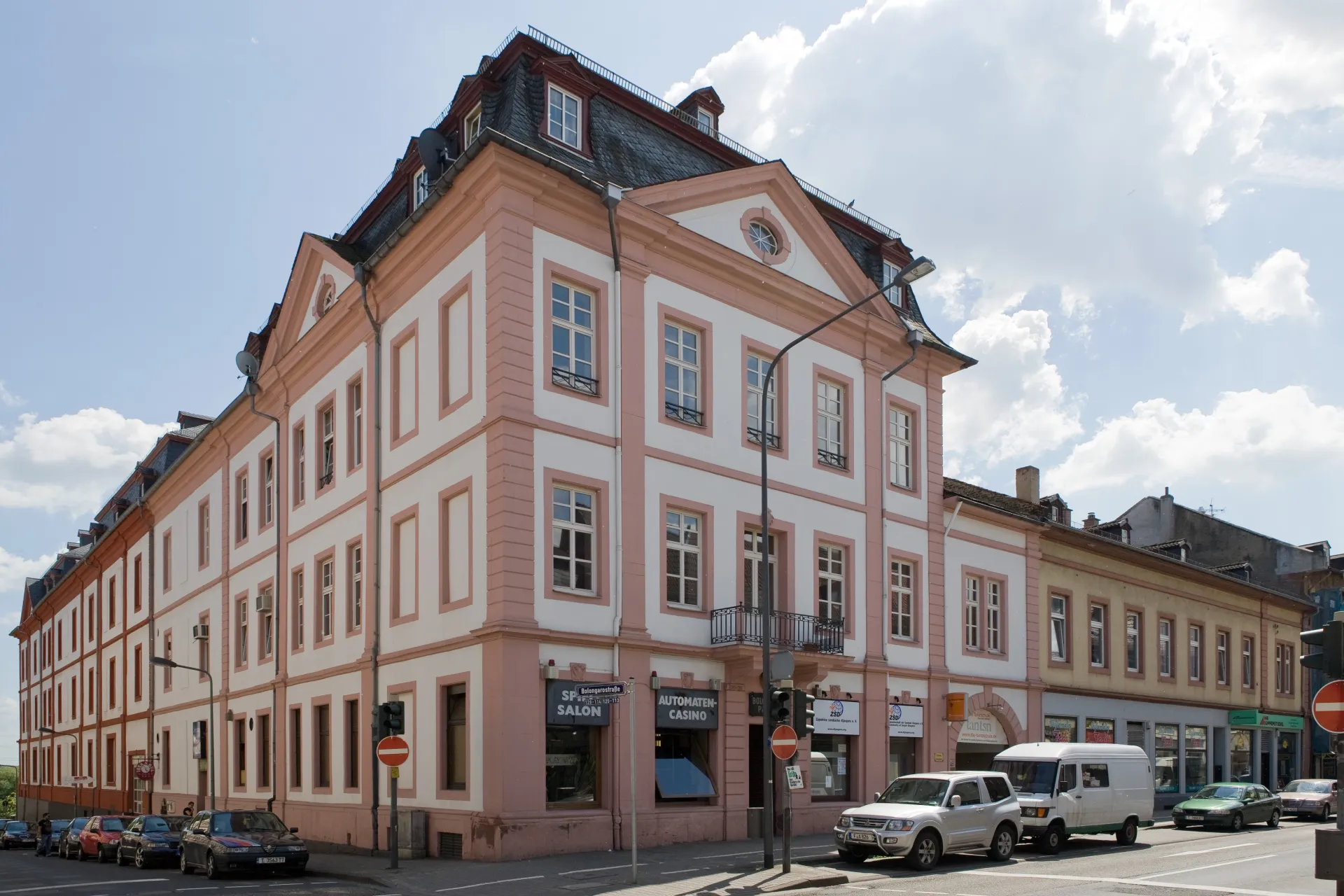 Barockhaus an der Ecke Bolongarostraße und Kranengasse in Frankfurt Höchst