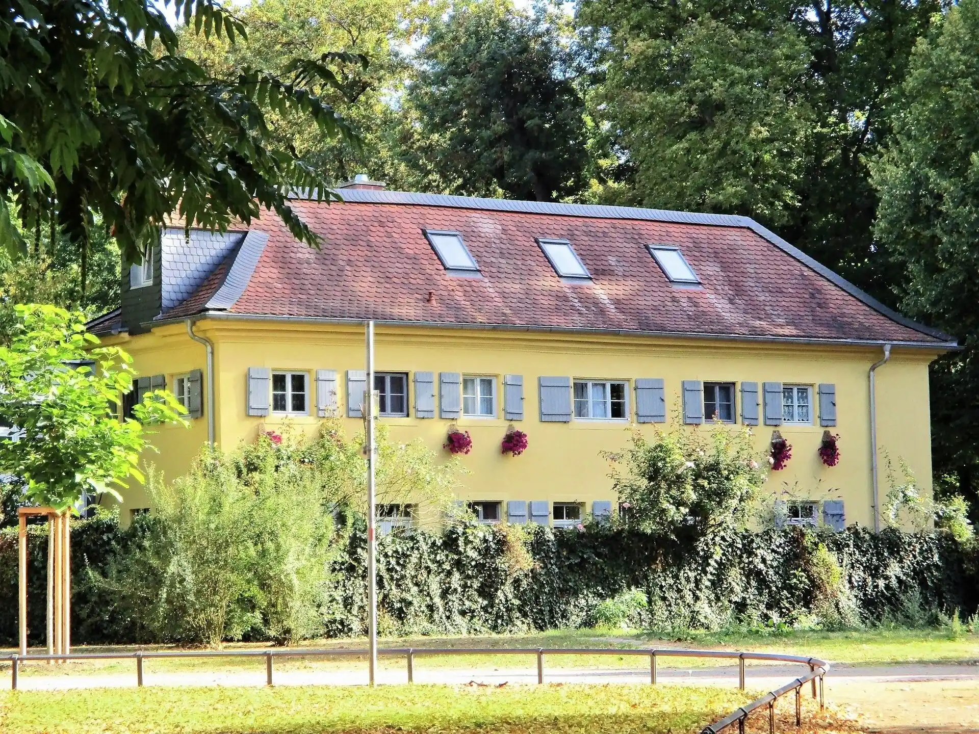 Ehemaliges Küchenhaus des Landhauses im Brentanopark in Frankfurt Rödelheim