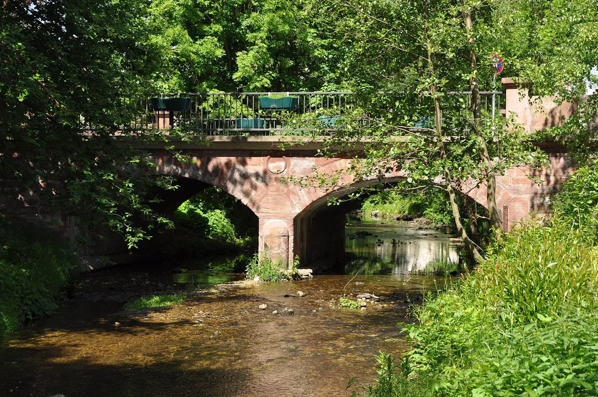 Brücke über den Erlenbach in Bad Homburg-Ober-Erlenbach