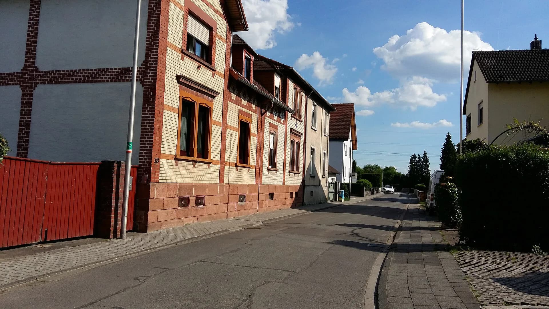Blick durch die Brückenstraße in Eppertshausen