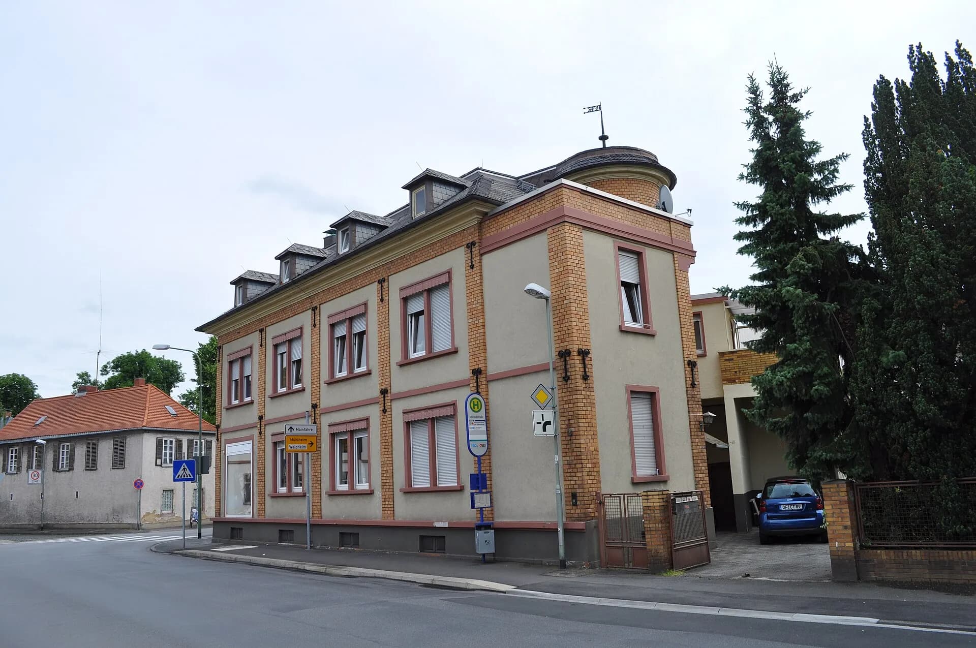 Bürgeler Straße 2 von der Straßenseite in Offenbach-Rumpenheim