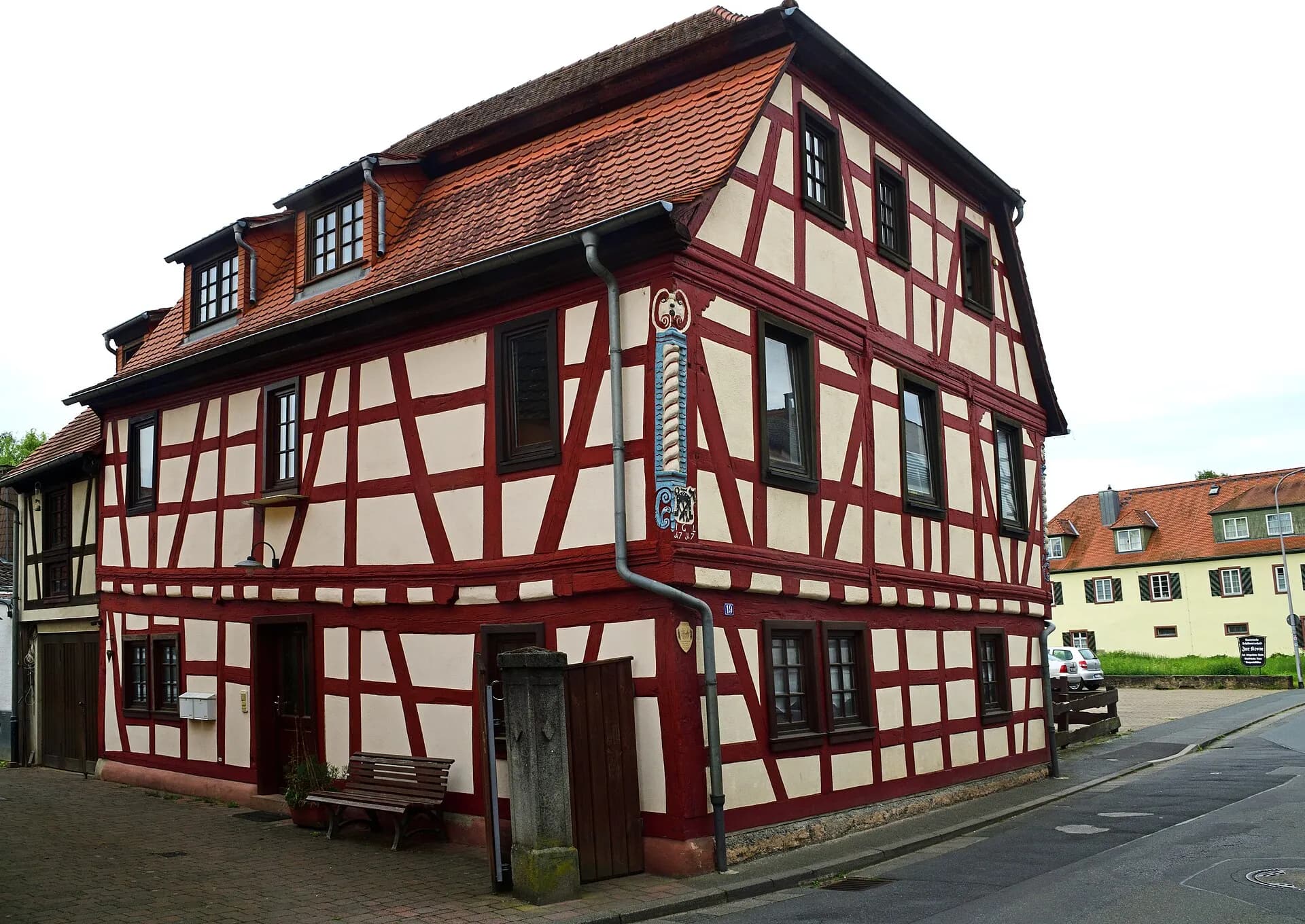 Stattliches Fachwerkhaus in der Wertheimer Straße in Neustadt in Breuberg