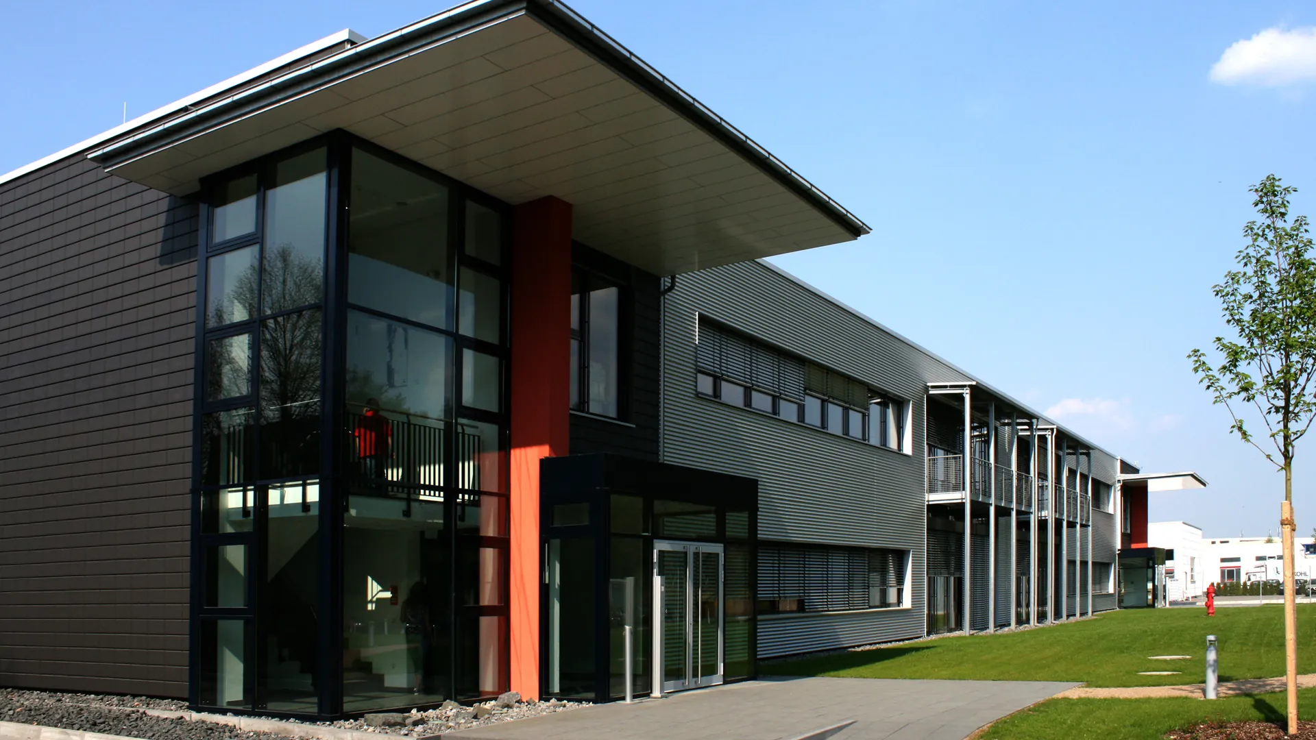 Bürogebäude im Gewerbegebiet in Rödermark