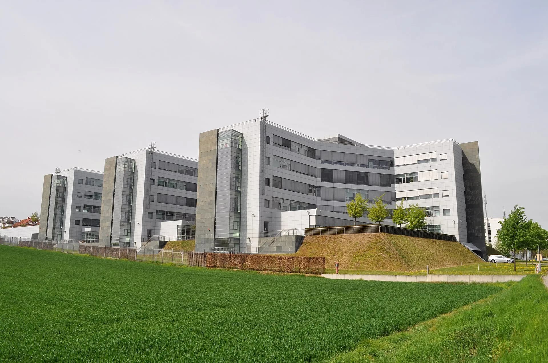 Bürogebäude im Gewerbegebiet von Bad Vilbel-Dortelweil
