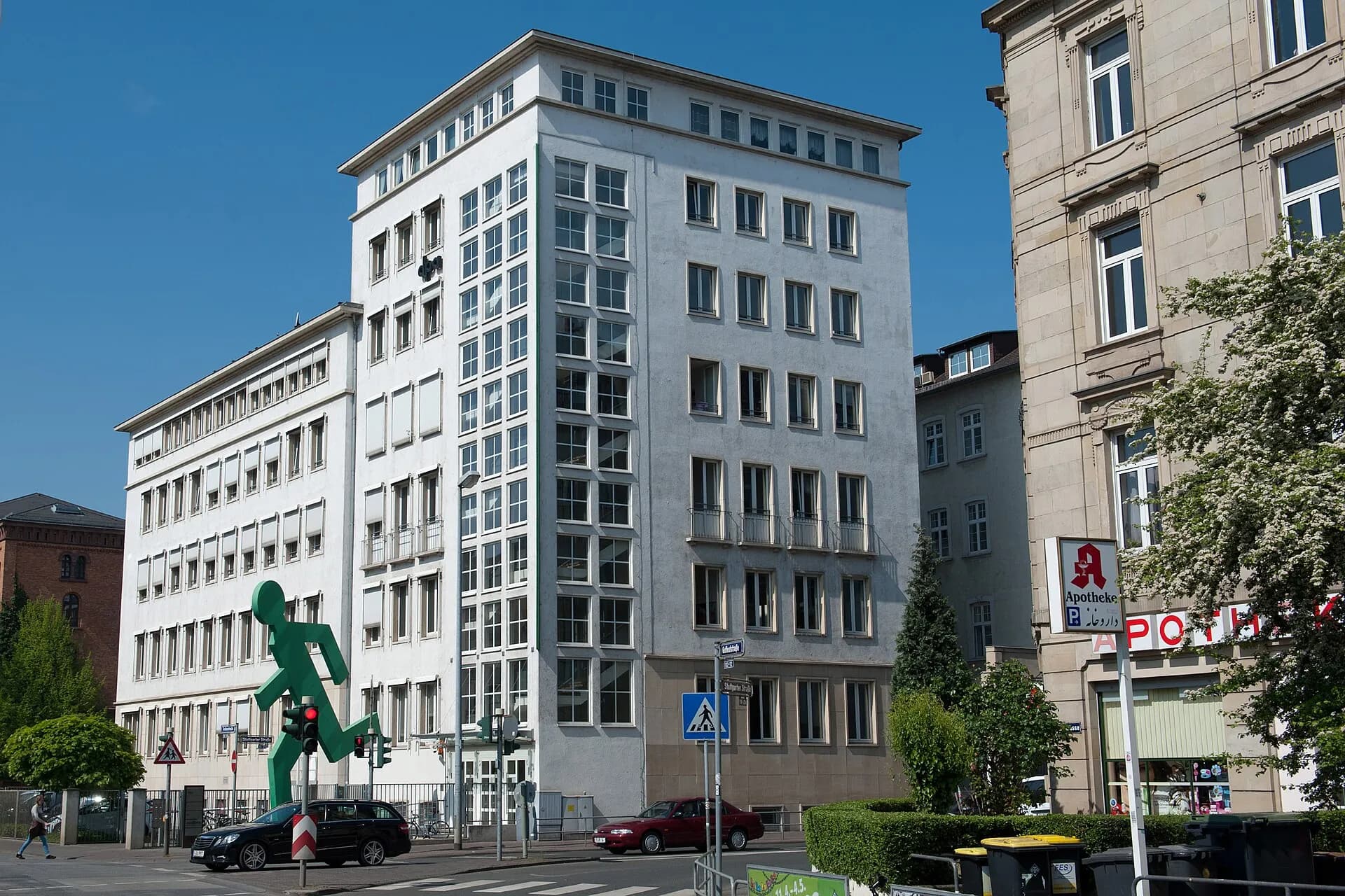 Bürogebäude an der Gutleutstraße 110 im Frankfurter Gutleutviertel