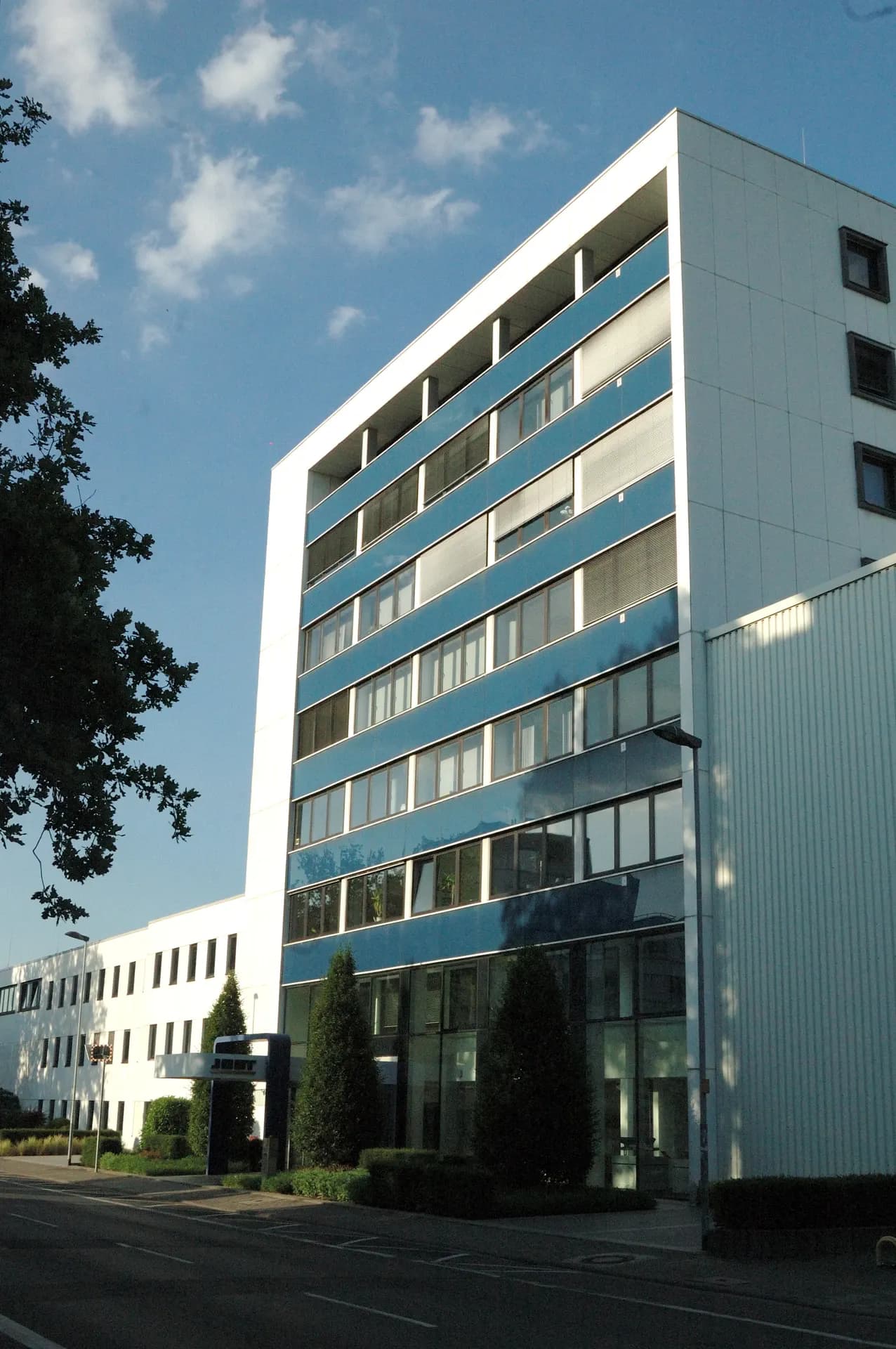 Bürohochhaus der Firma Jost in Neu-Isenburg
