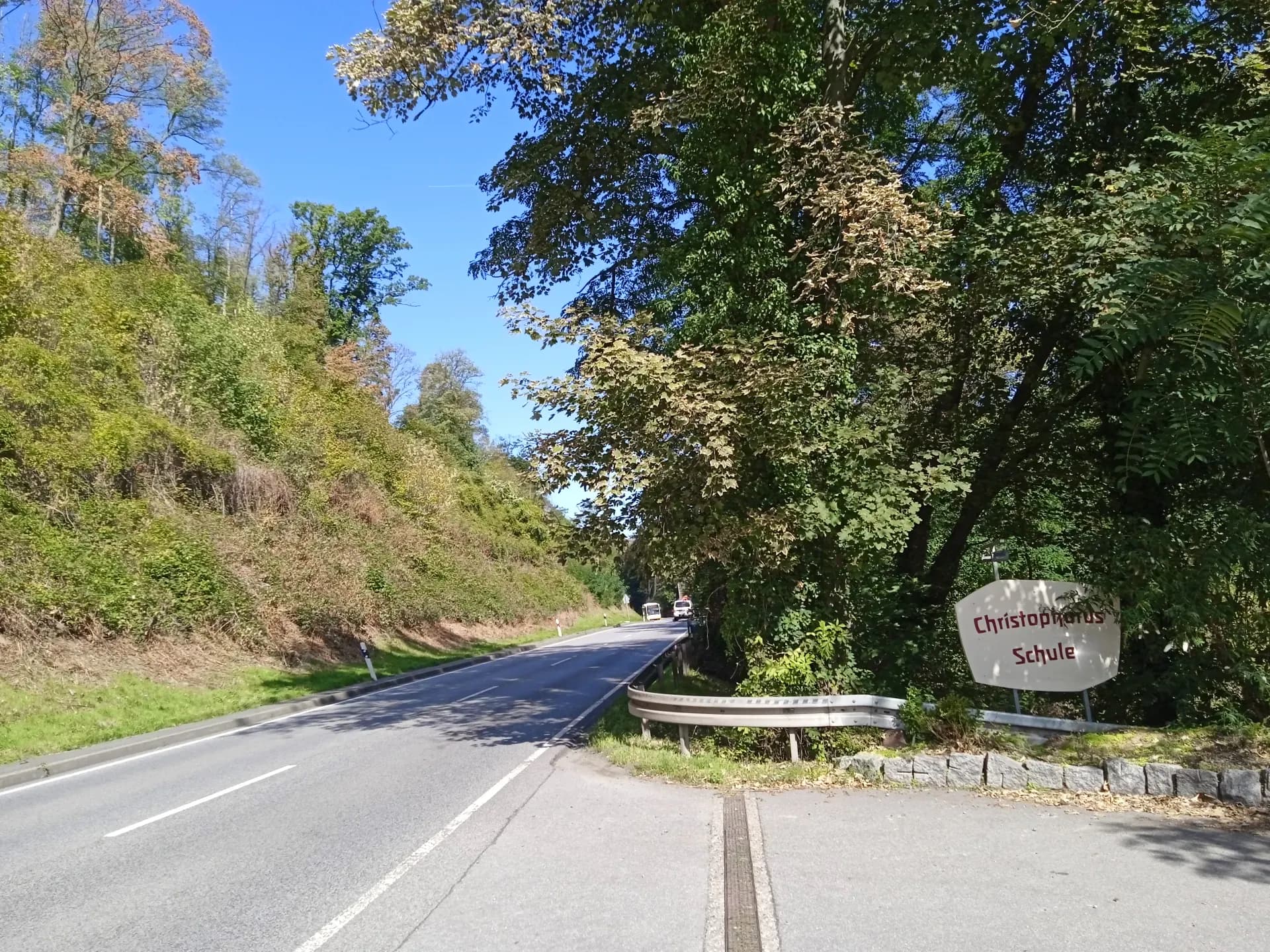 Bundesstraße 426 an der Christophorusschule in Mühltal