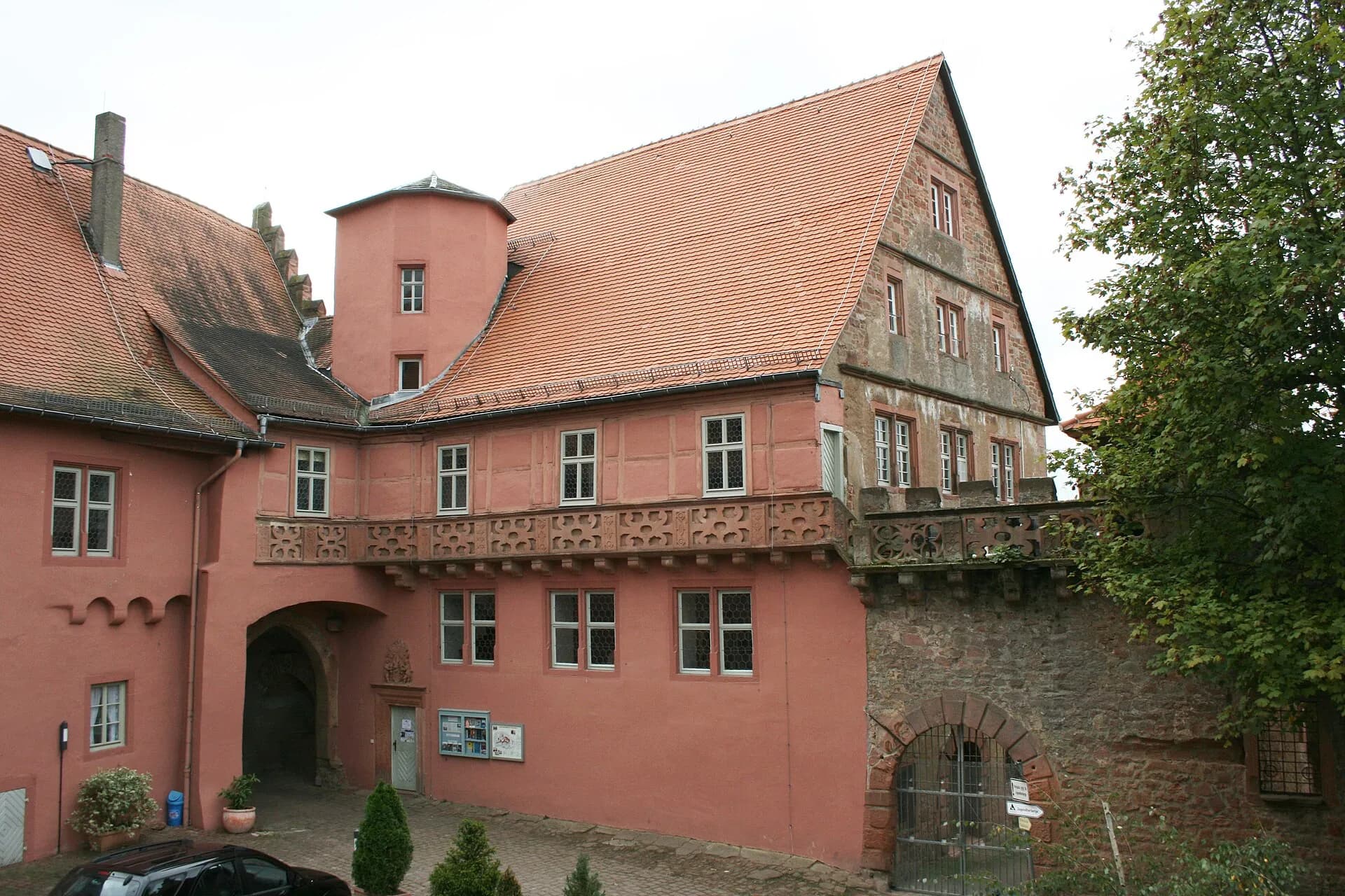Johann-Casimir-Bau der Burg Breuberg in Breuberg