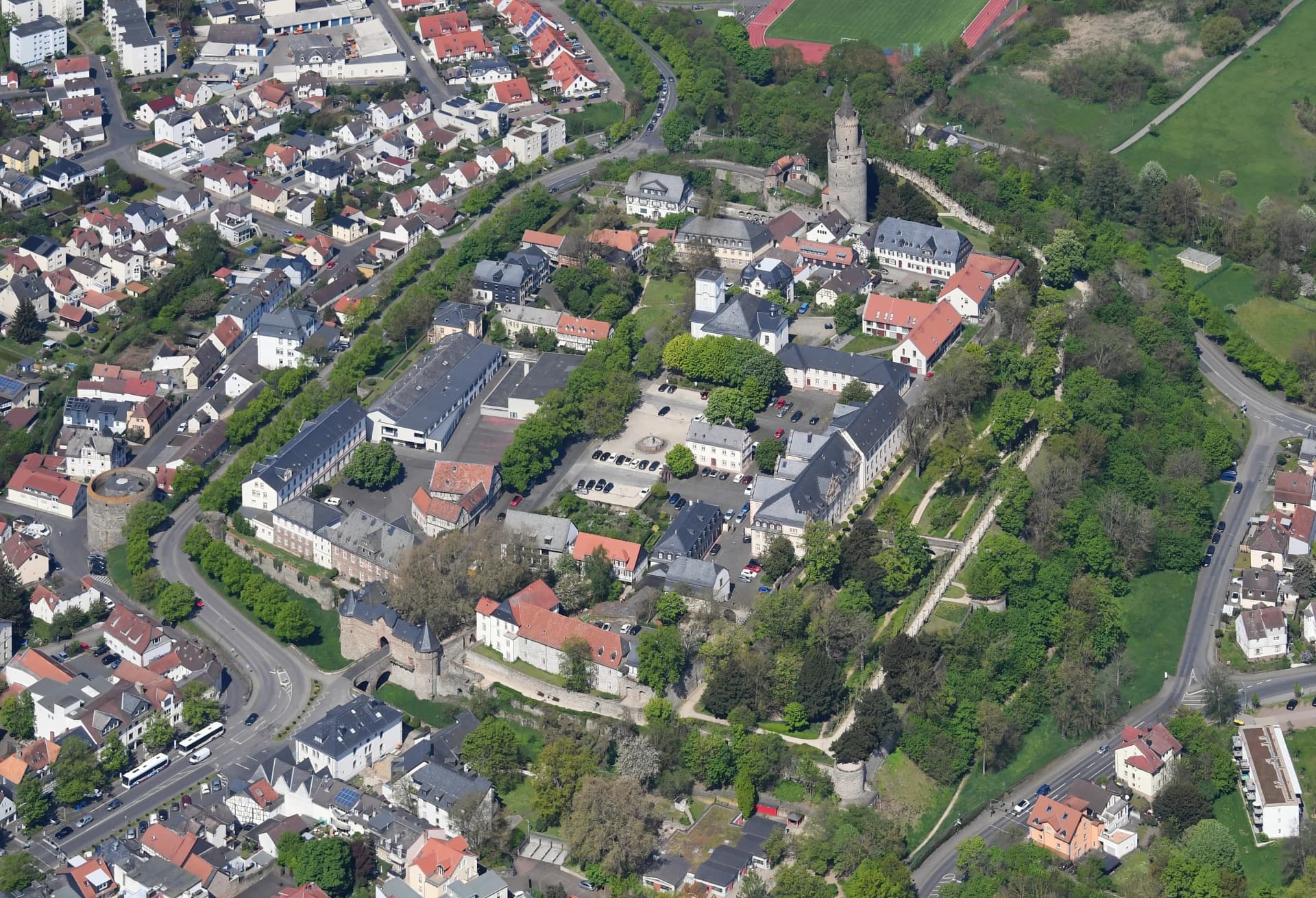 Luftbild der Burg Friedberg in Friedberg (Hessen)