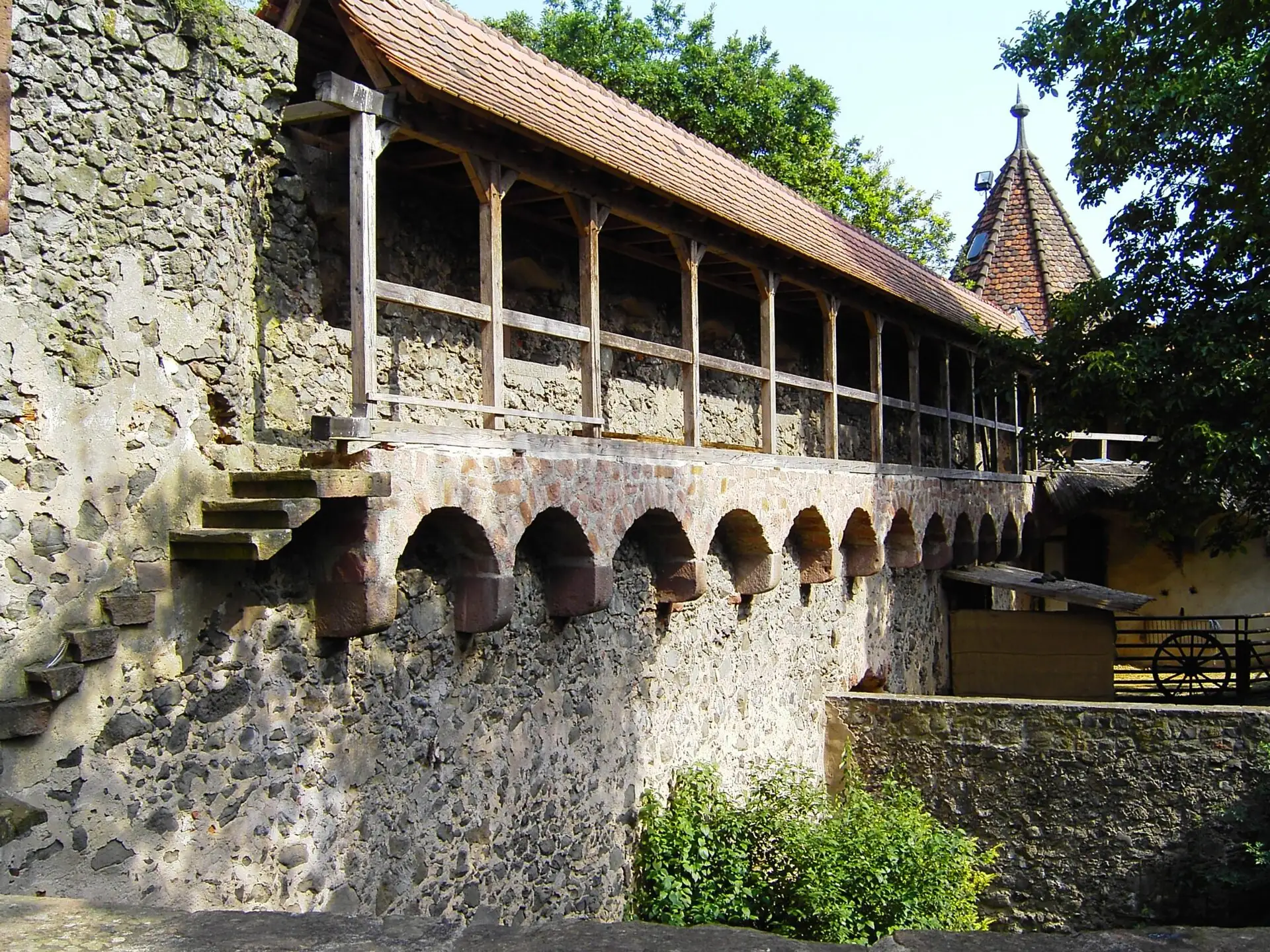 Wehrgang der Burg Ronneburg