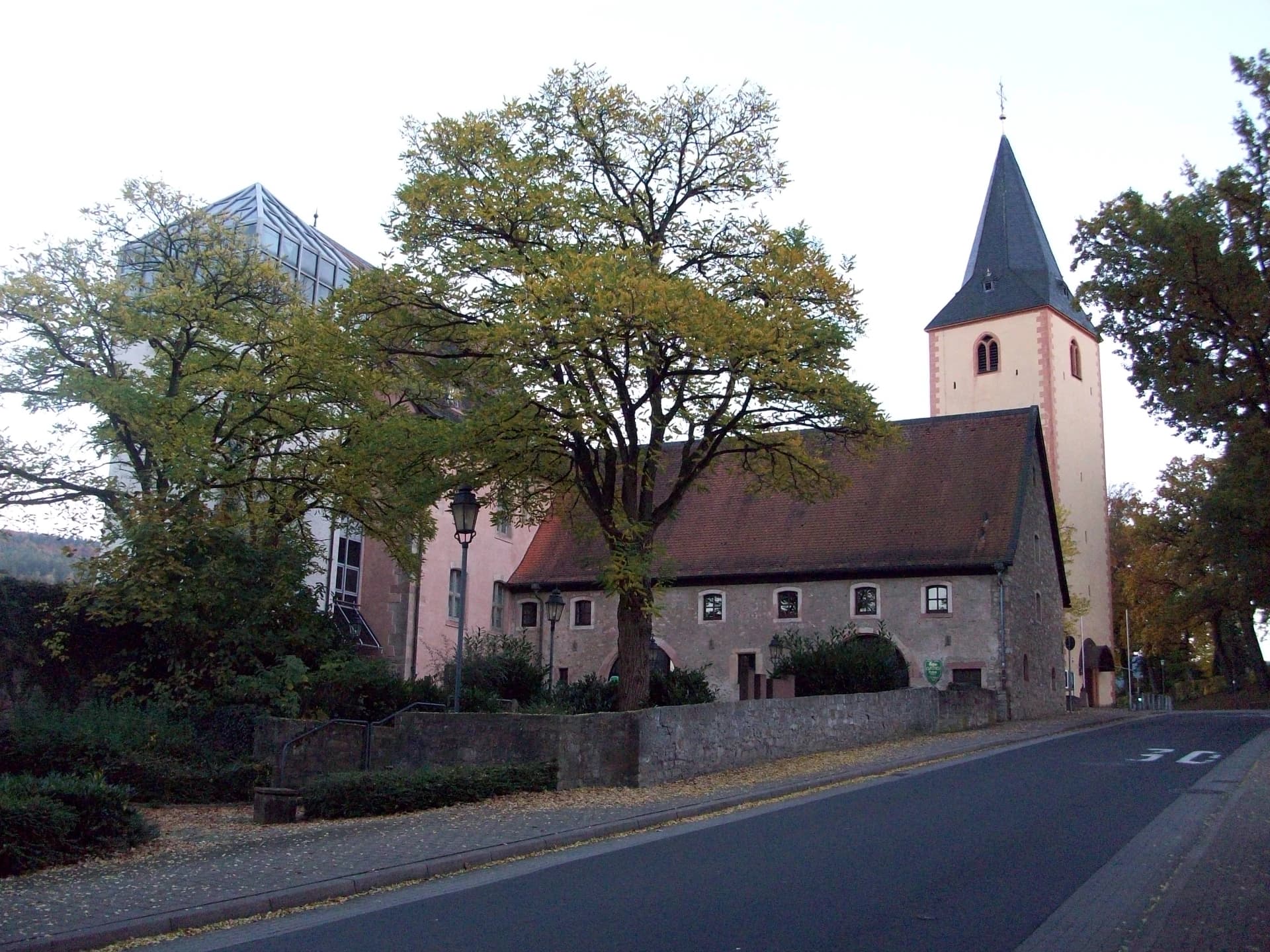 Burg Bad Orb mit Kirchturm