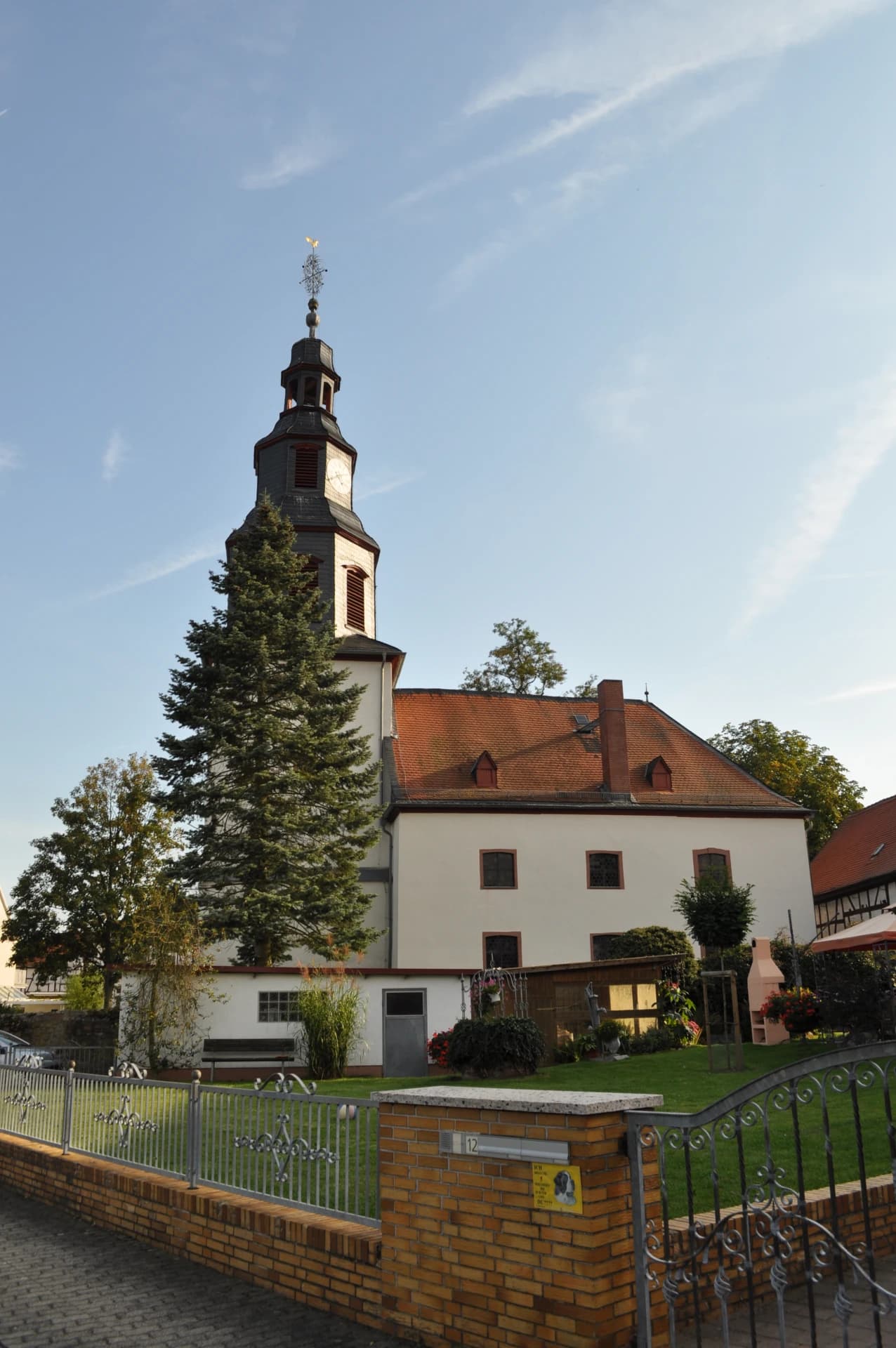 Burgkirche in Nieder-Rosbach, Rosbach vor der Höhe